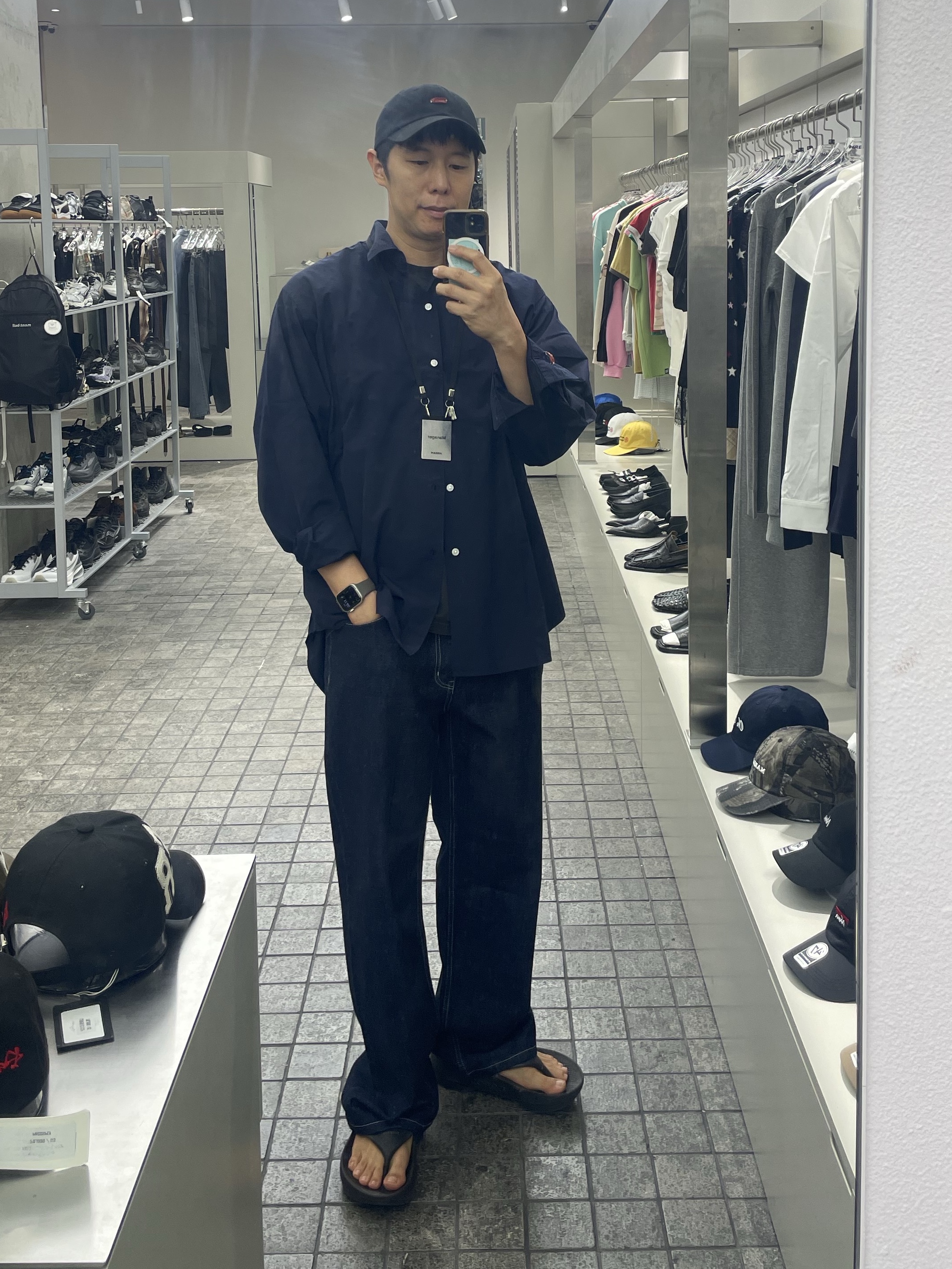 AKRYL Typewriter Shirt Navy - 26FW, AKRYL Icon Cap Black - 26FW 착용 스타일