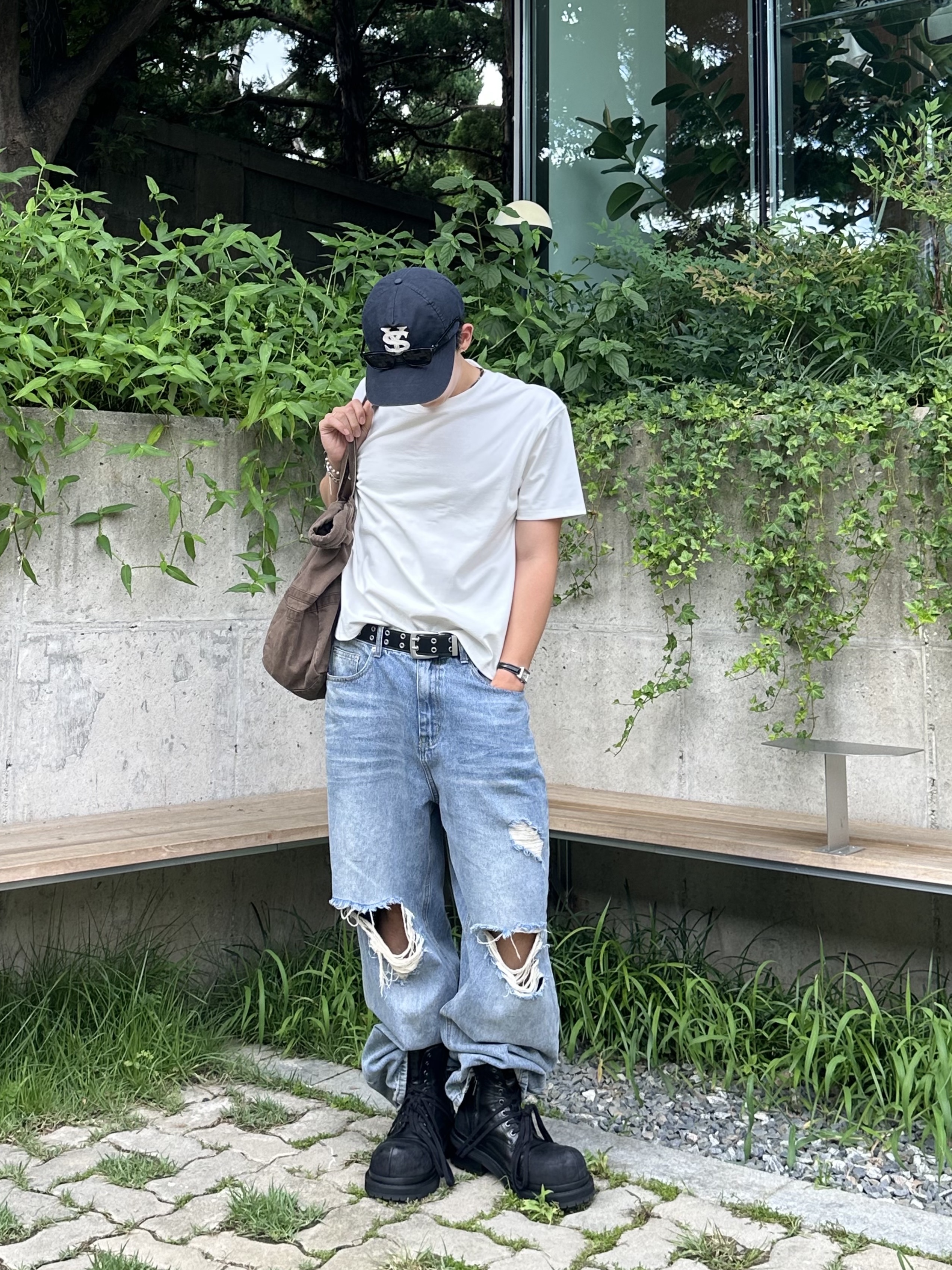 [예약 배송] Sunday Ceremony Sy Logo 5 Panel Cotton Cap - Navy 착용 스타일 - 1