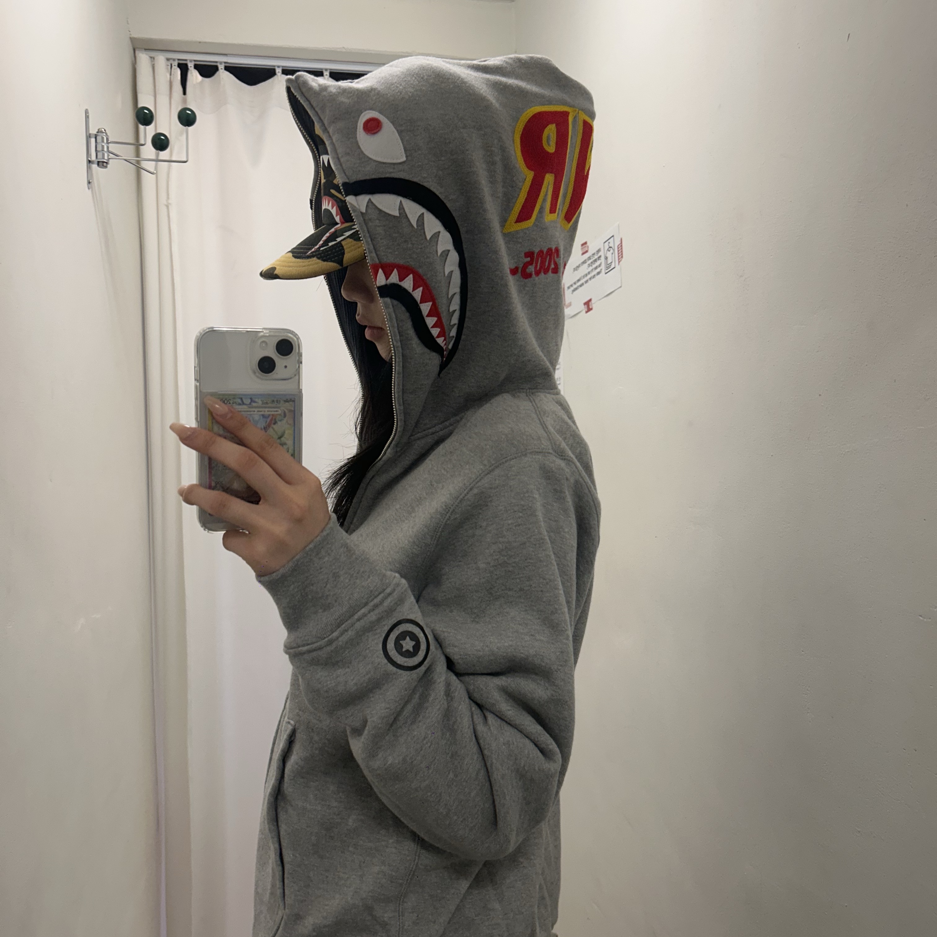 BAPE 1st Camo Shark Mesh Cap Yellow 착용 스타일 - 1
