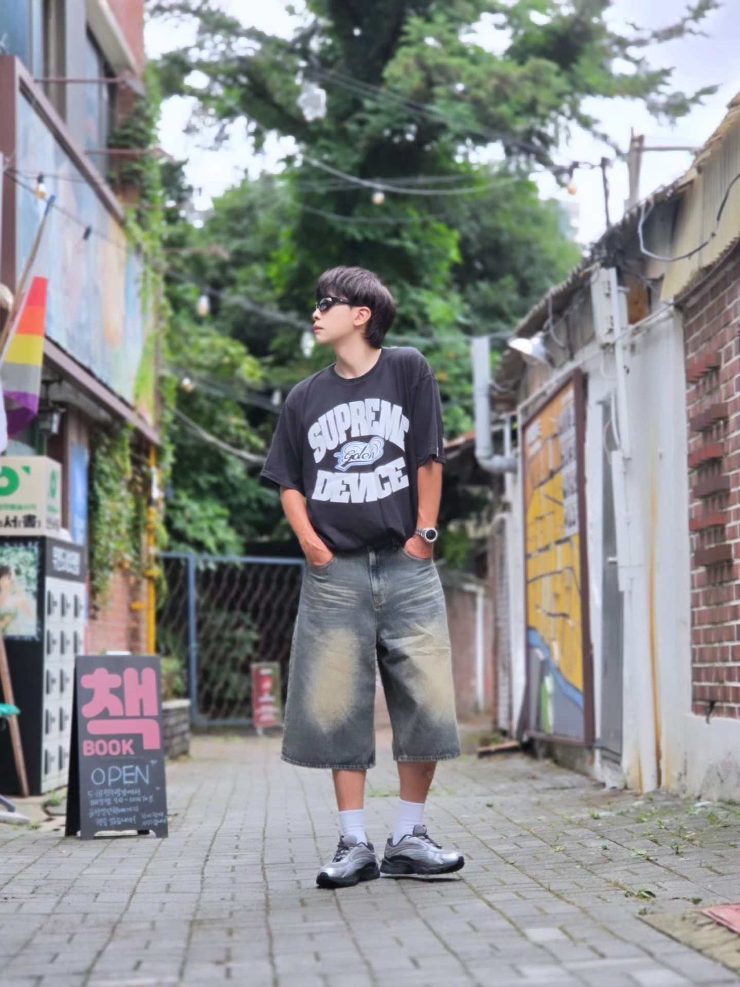 Supreme x GOODENOUGH Device T-Shirt Black - 25SS, Fila Pantera 99/25 Black Silver 착용 스타일 - 6