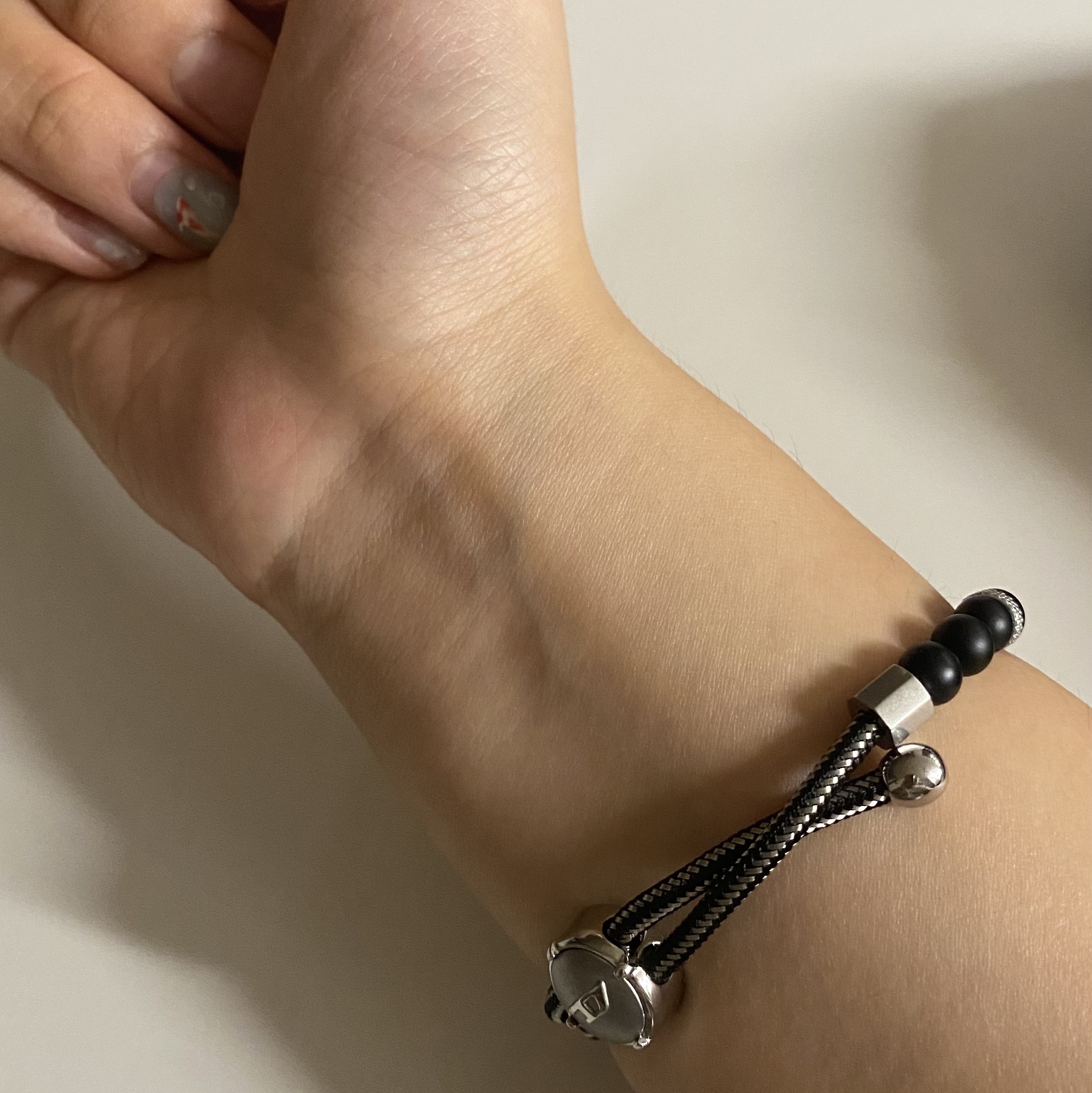 Diesel Dx1151 Beaded Agate Bracelet Black Silver 착용 스타일 - 3