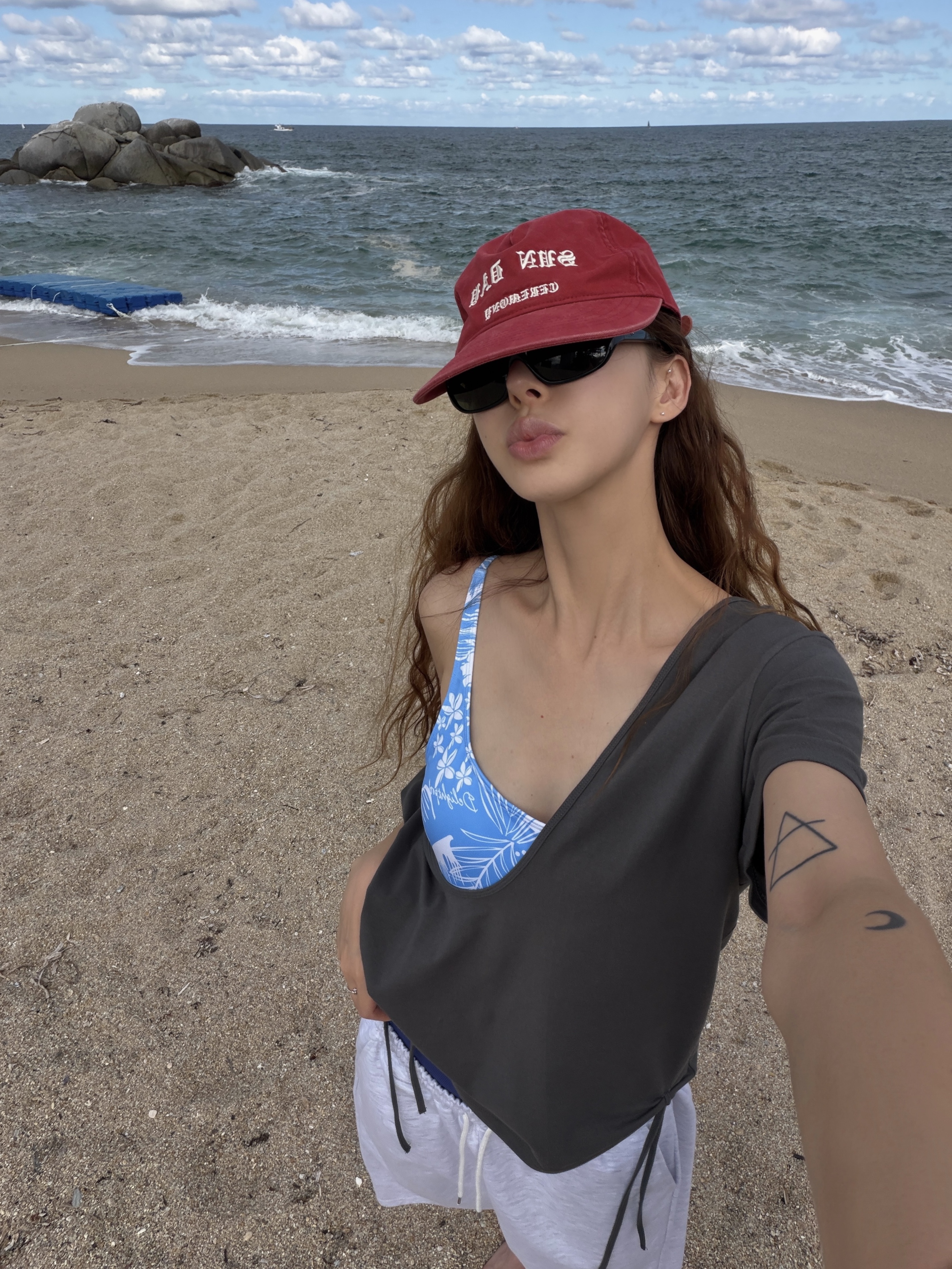 Sunday Ceremony Vintage Washed 5 Panel Cotton Cap - Red, Ray-Ban DADDY-O II Polished Black Frame Green Classic G-15 Lenses 착용 스타일 - 6