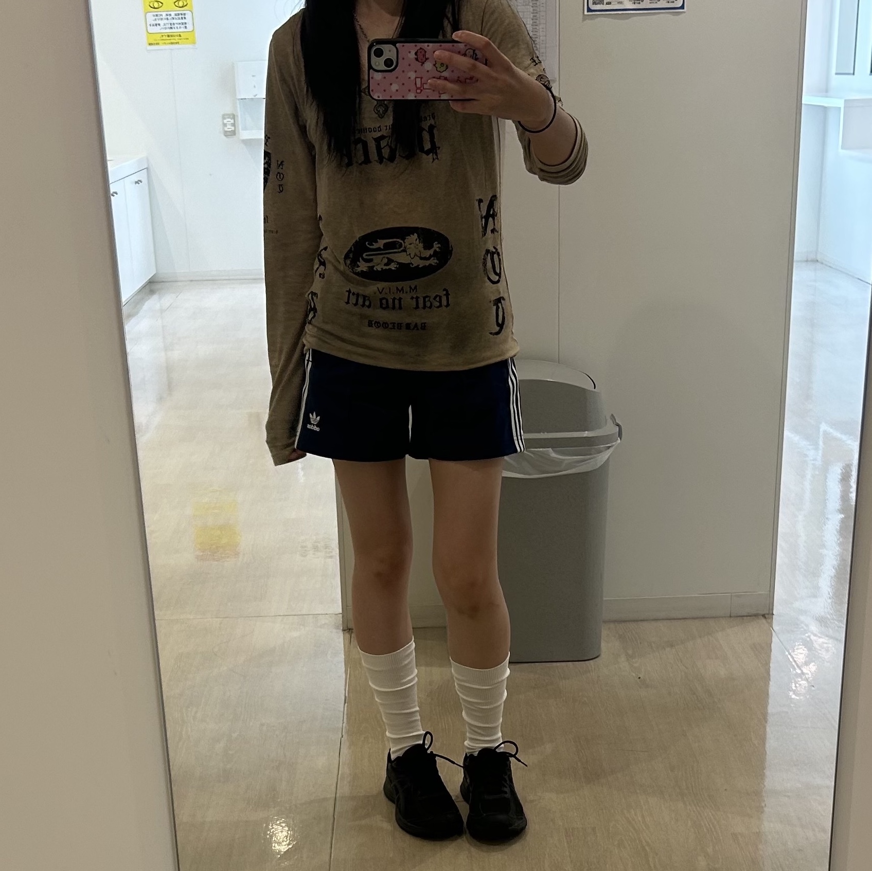 (W) Adidas Firebird Shorts Dark Blue - KR Sizing, Asics Jog 100 S Black - 2E Wide 착용 스타일 - 1