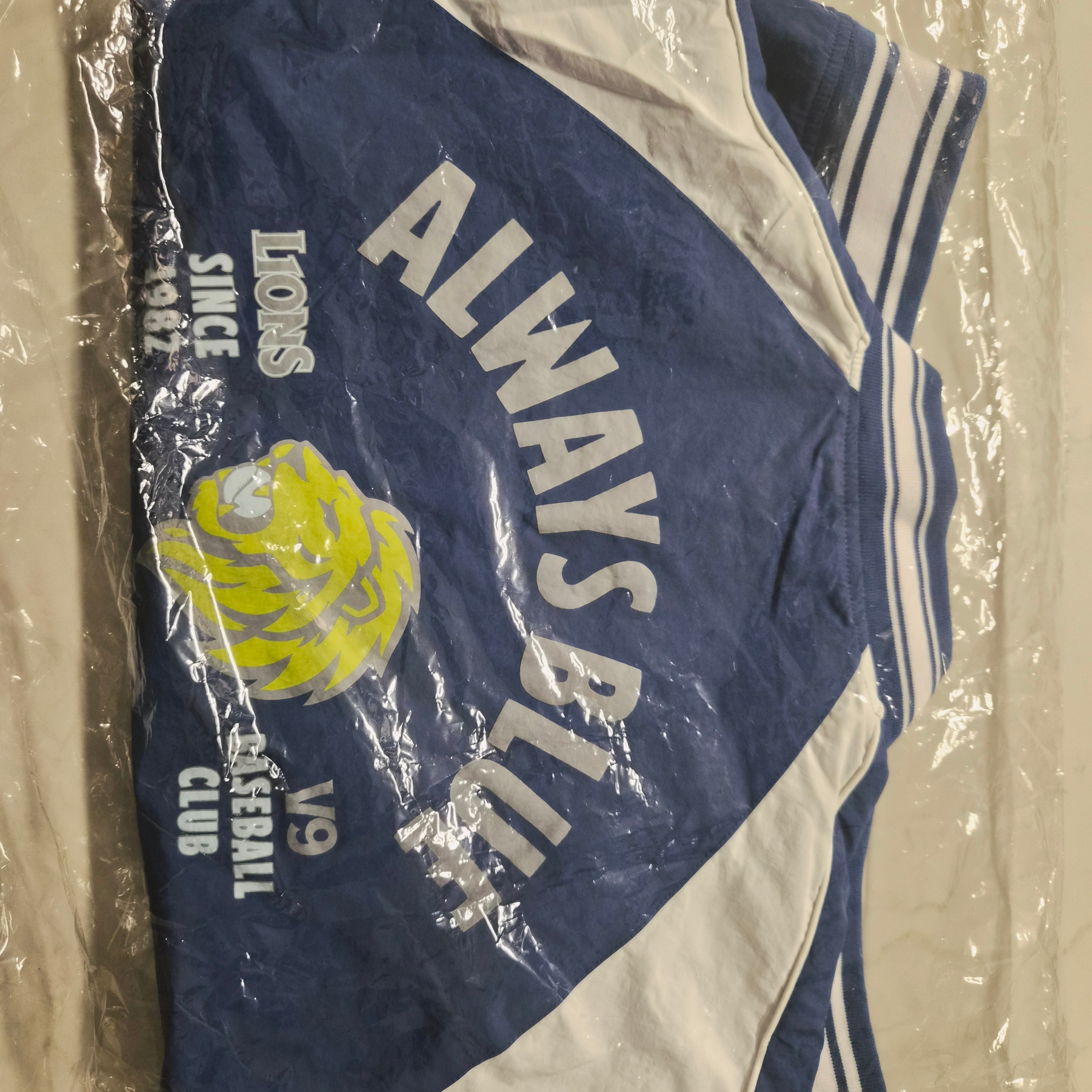 Samsung Lions x 8seconds Archive Varsity Jumper Blue 착용 스타일 - 1