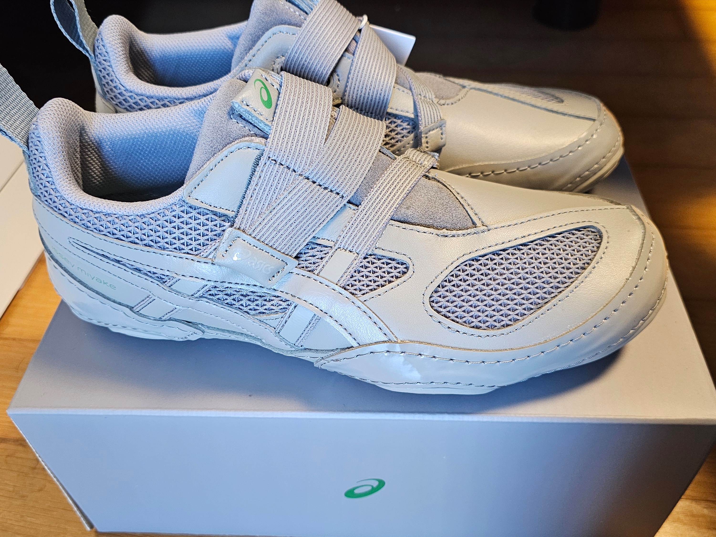 Asics x Issey Miyake Hyper Taping Grey 착용 스타일