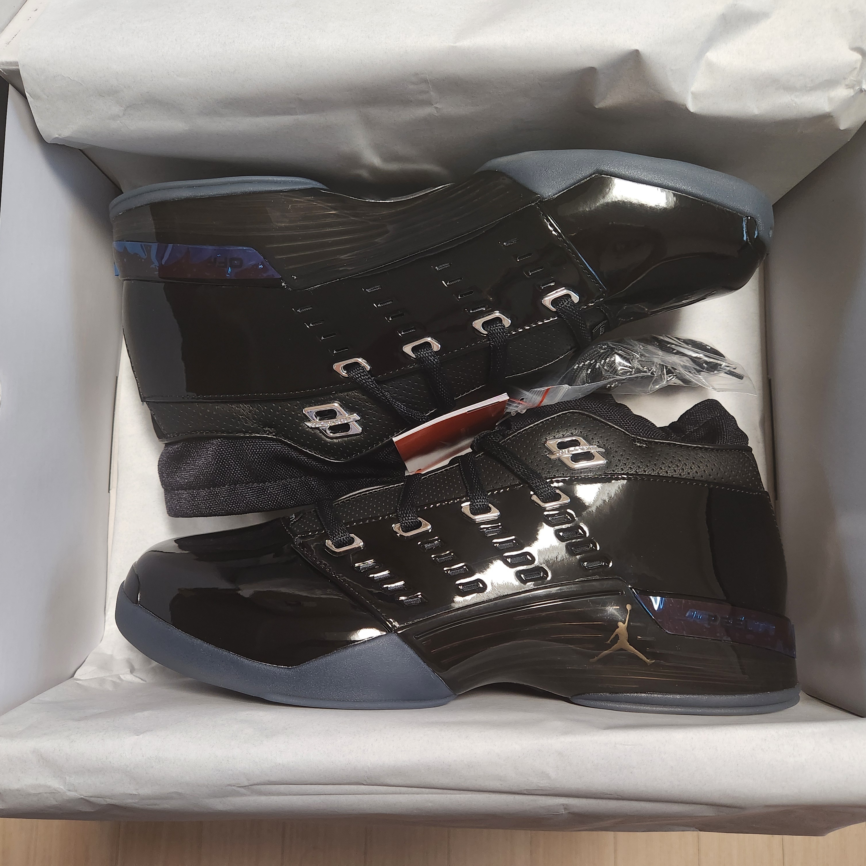 Jordan 17 Low Black Chrome 착용 스타일 - 1