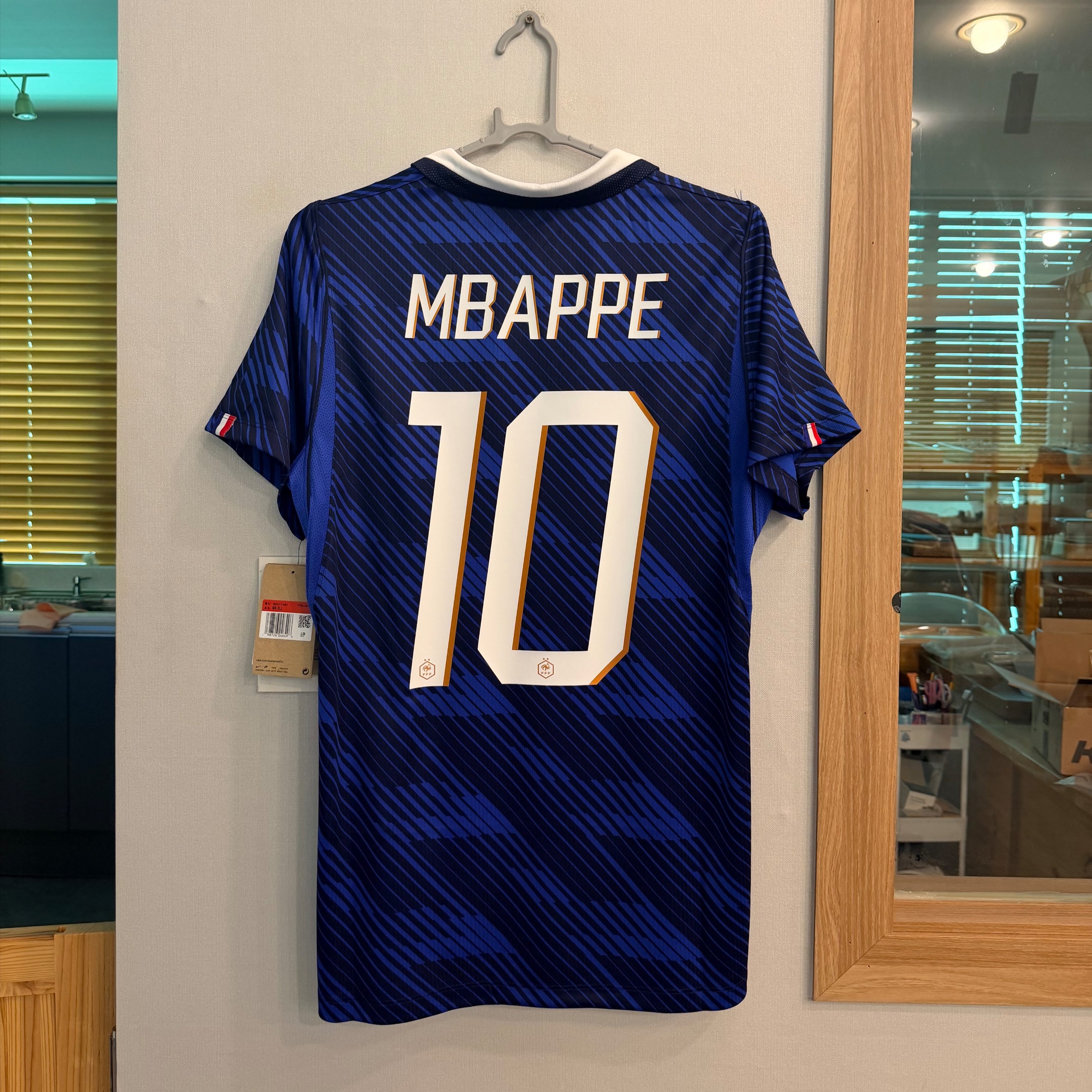 (W) Nike France National Team 2026 Stadium Home Dri-Fit Soccer Jersey Game Royal Blackened Blue (IB5317-480) (Non Marking Ver.), Nike France National Team 2026 Match Home Aero-Fit Soccer Jersey Game Royal Blackened Blue (IB5158-480) (Non Marking Ver.) 착용 스타일 - 3