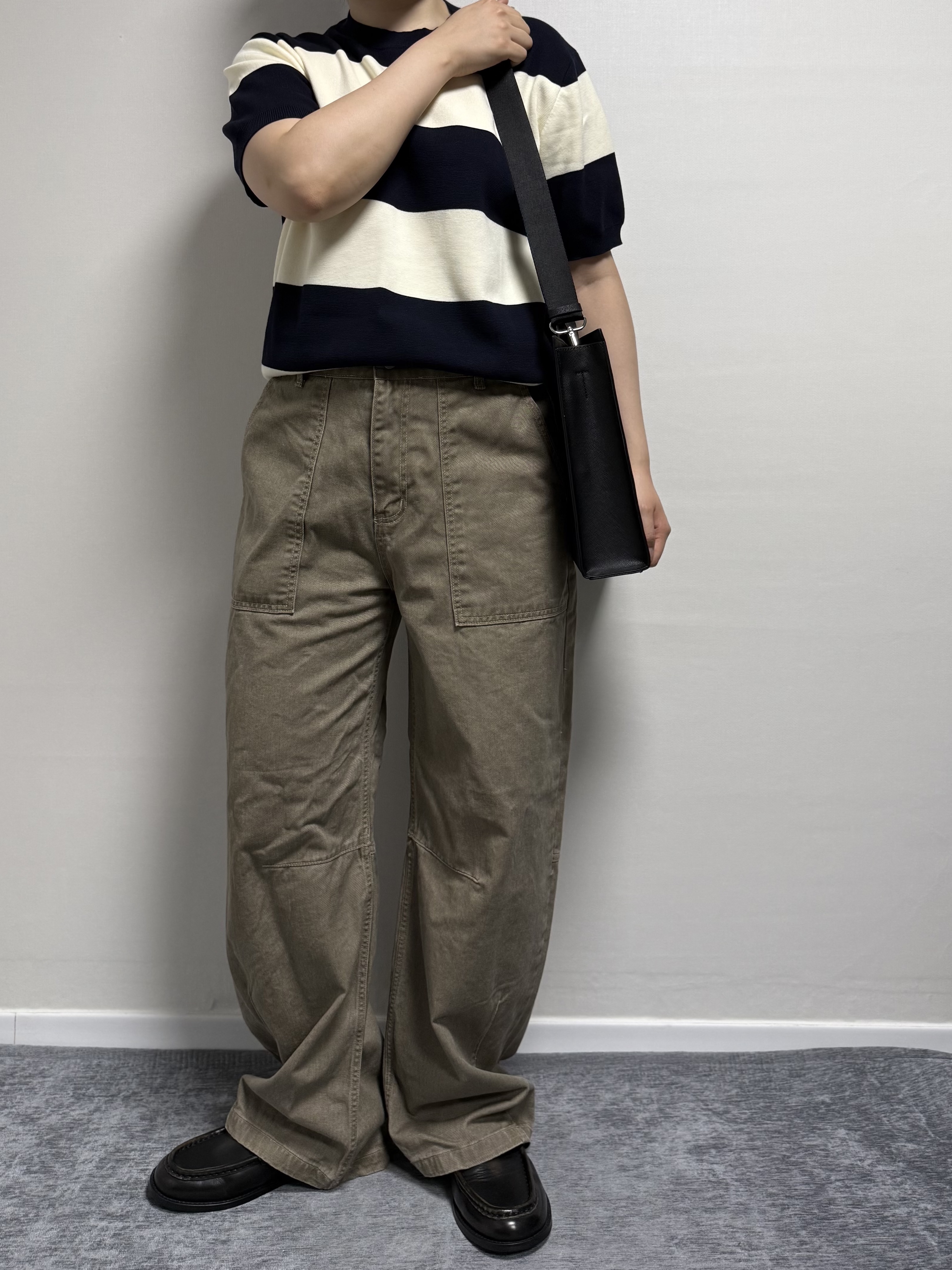LOSTGARDEN UNIFORM Wide Loafer Vintage Brown 착용 스타일 - 1