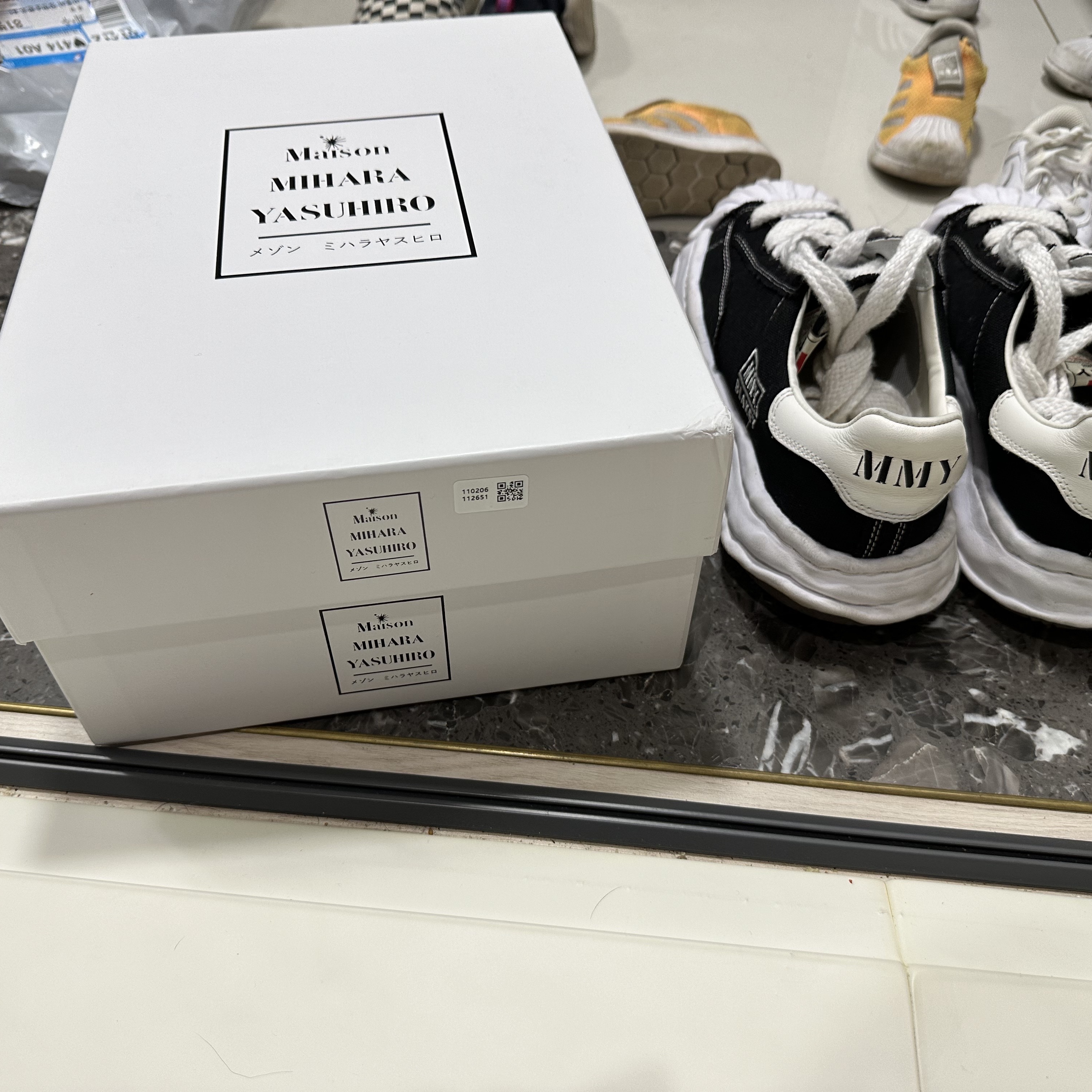 Maison Mihara Yasuhiro Blakey OG Sole Canvas Low-top Sneakers Black White 착용 스타일