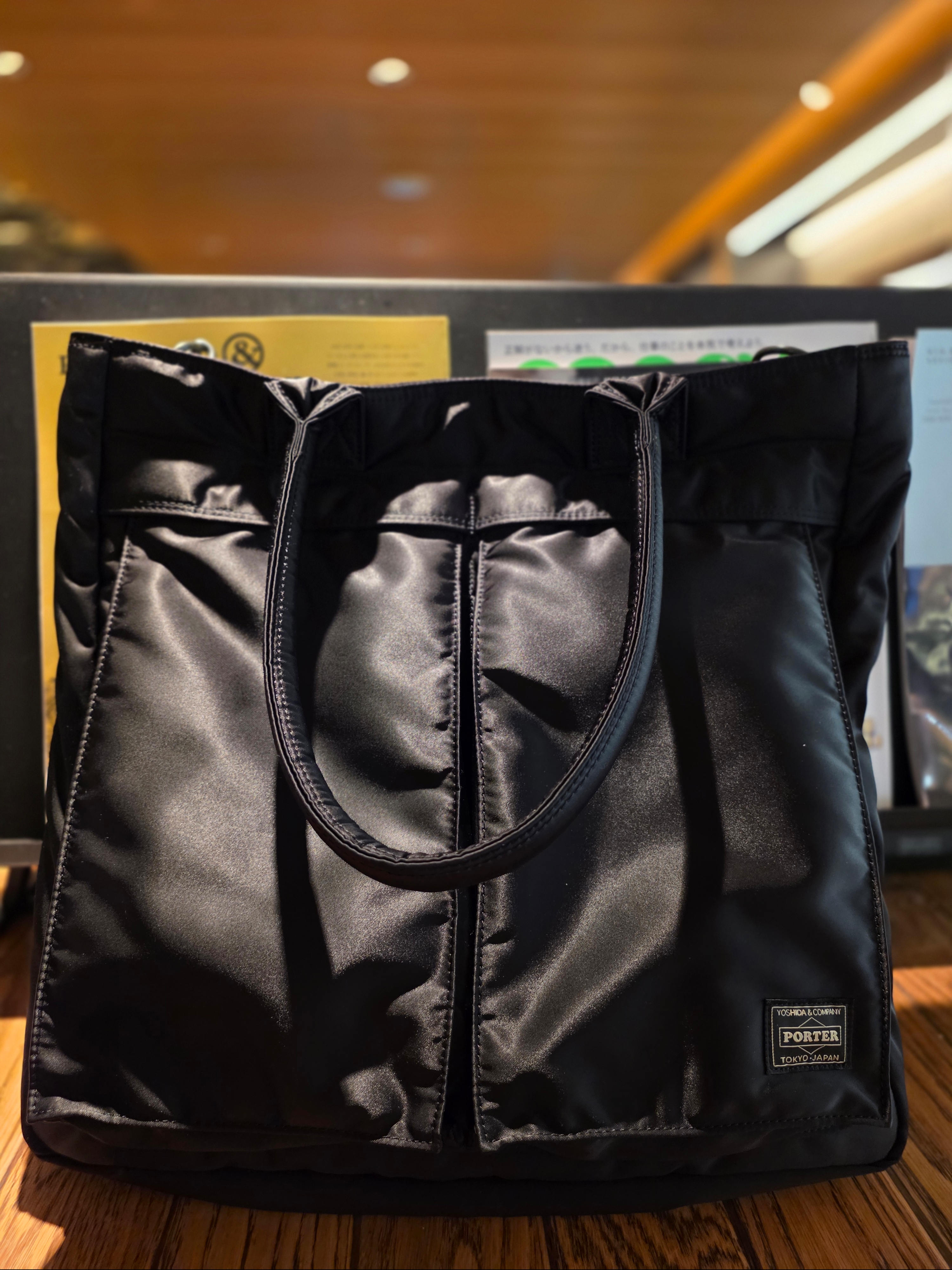 Porter Tanker 2Way Tote Bag Black 착용 스타일