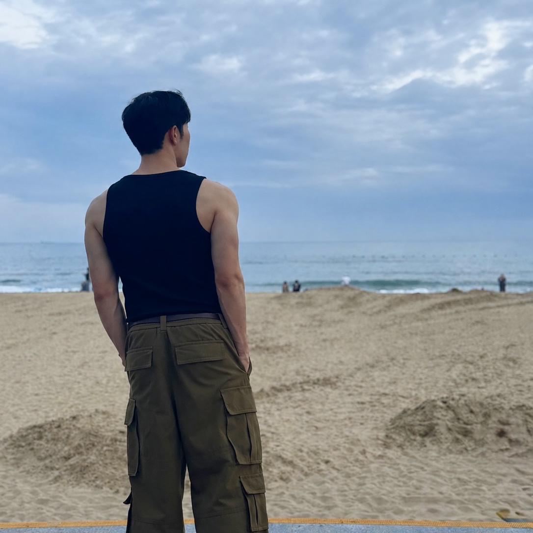 Zara x Willy Chavarria Rib Tank Top Black, Asics Hypersync White Pure Silver 착용 스타일