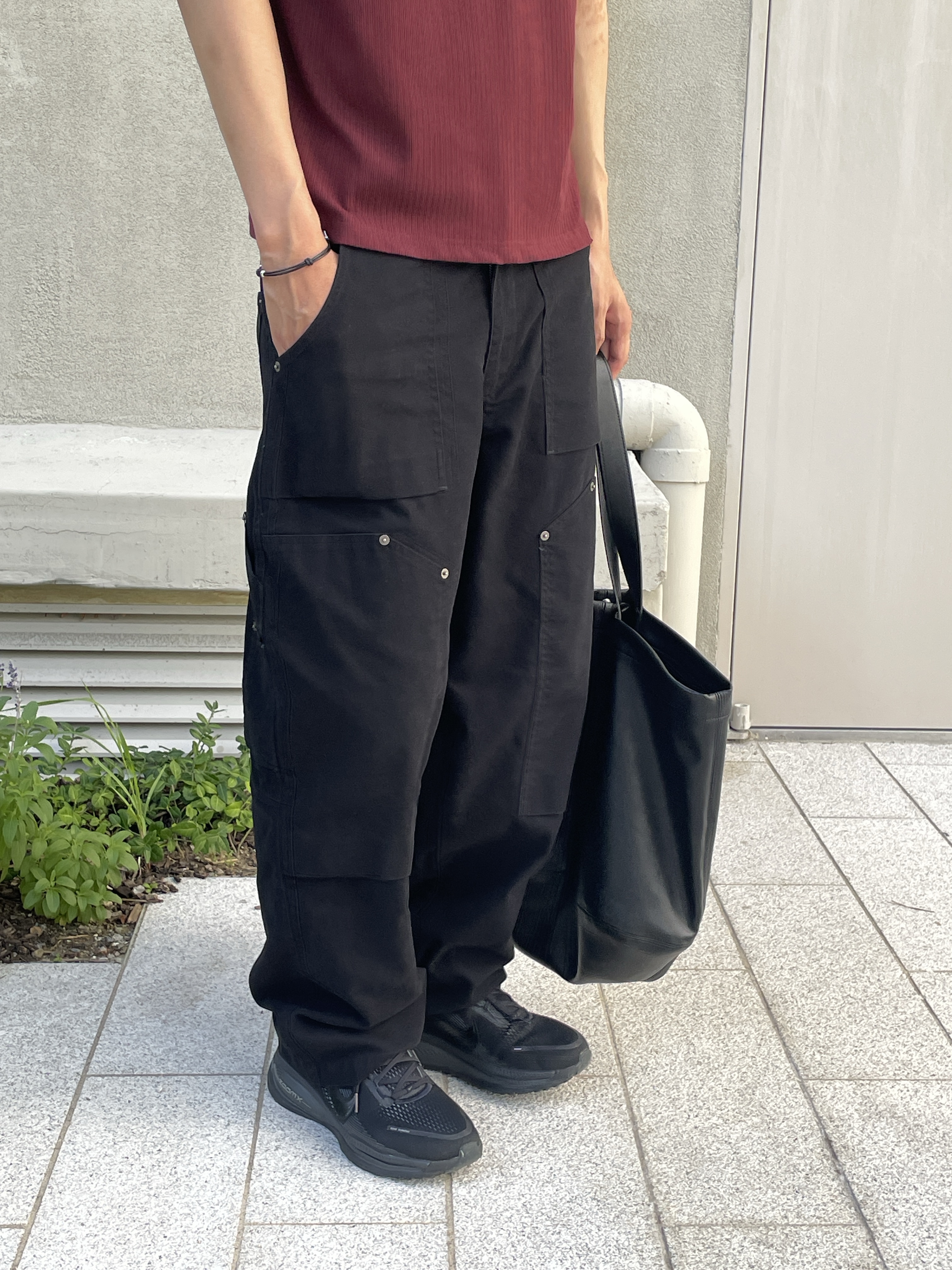 Millo Archive Texture Crop U Neck T-Shirt Cream, Millo Archive Texture Crop U Neck T-Shirt Black 착용 스타일 - 3