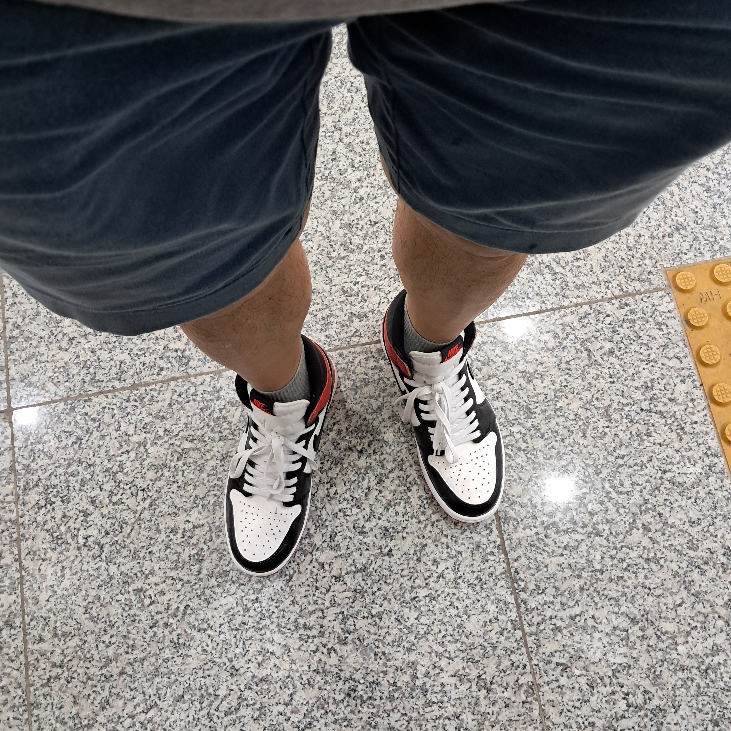 Jordan 1 Retro High OG Heritage 착용 스타일 - 3