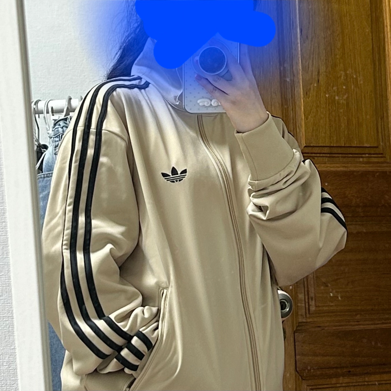 Adidas Firebird Track Top Stone Khaki - KR Sizing, Alo Yoga Iconic Shopper Tote Bag Grey Tiedye 착용 스타일 - 1