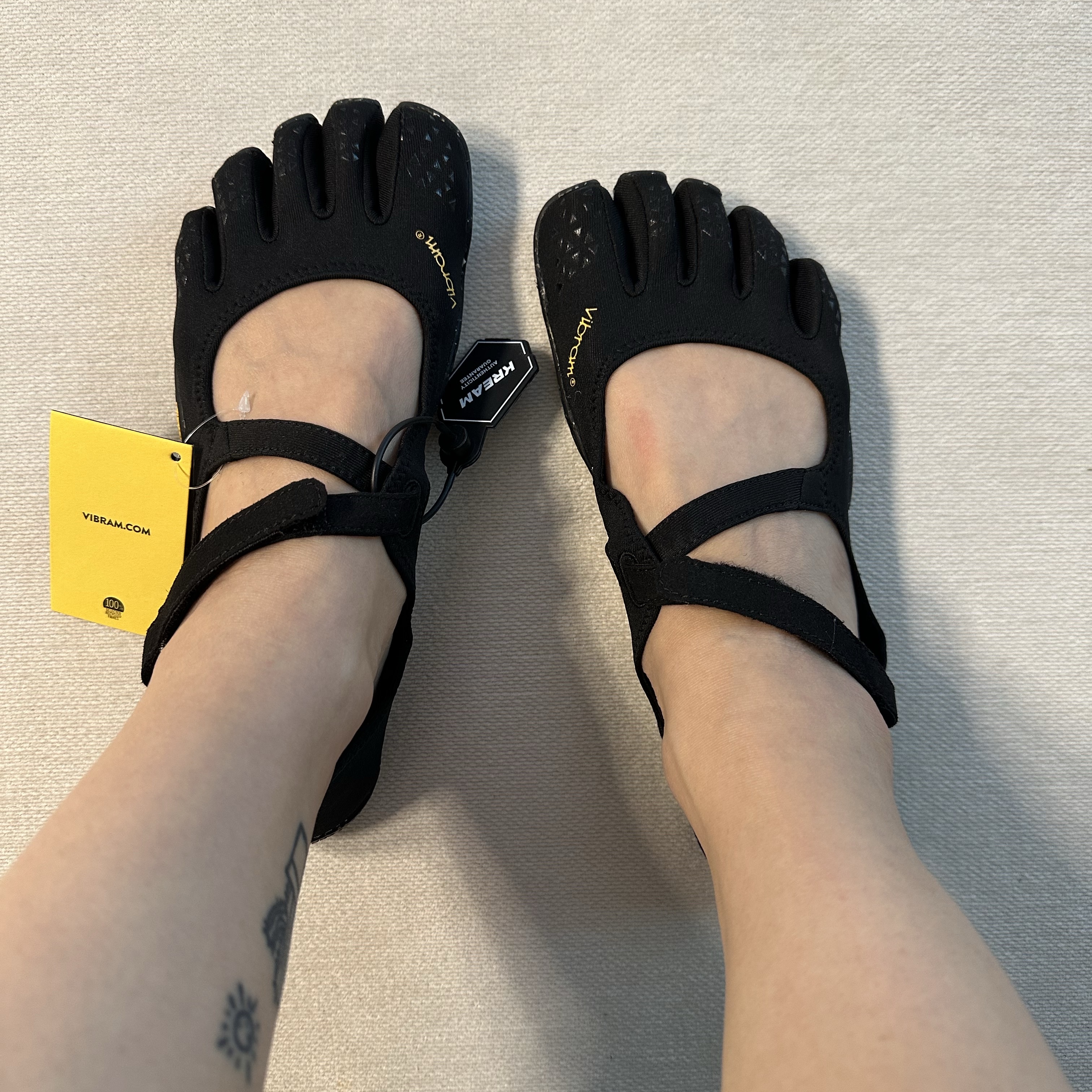 (W) Vibram Fivefingers V-Soul Black 착용 스타일