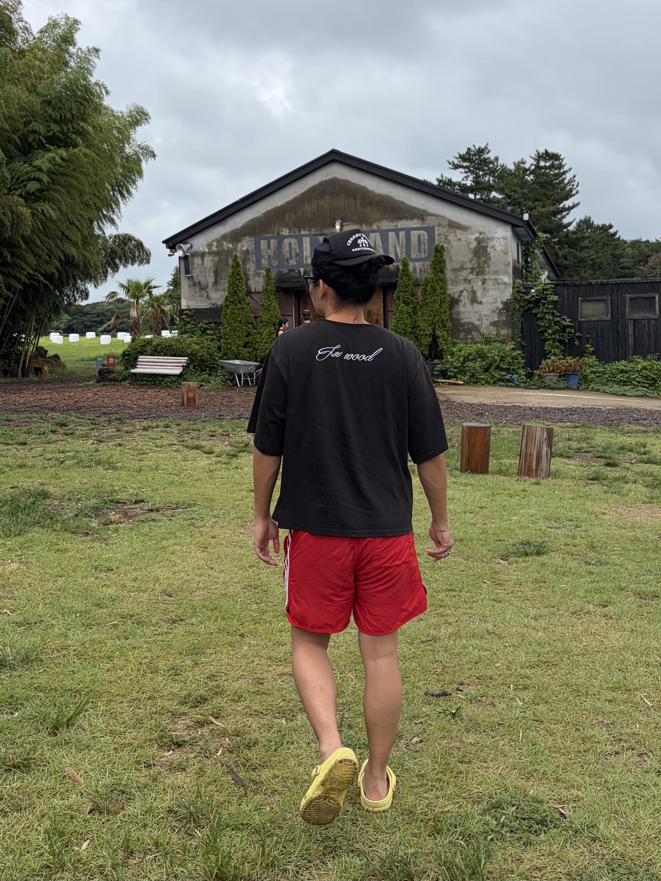 Chrome Hearts King Taco Foam Front Mesh Trucker Hat Black, Balenciaga x Crocs Slide Sandal Yellow 착용 스타일