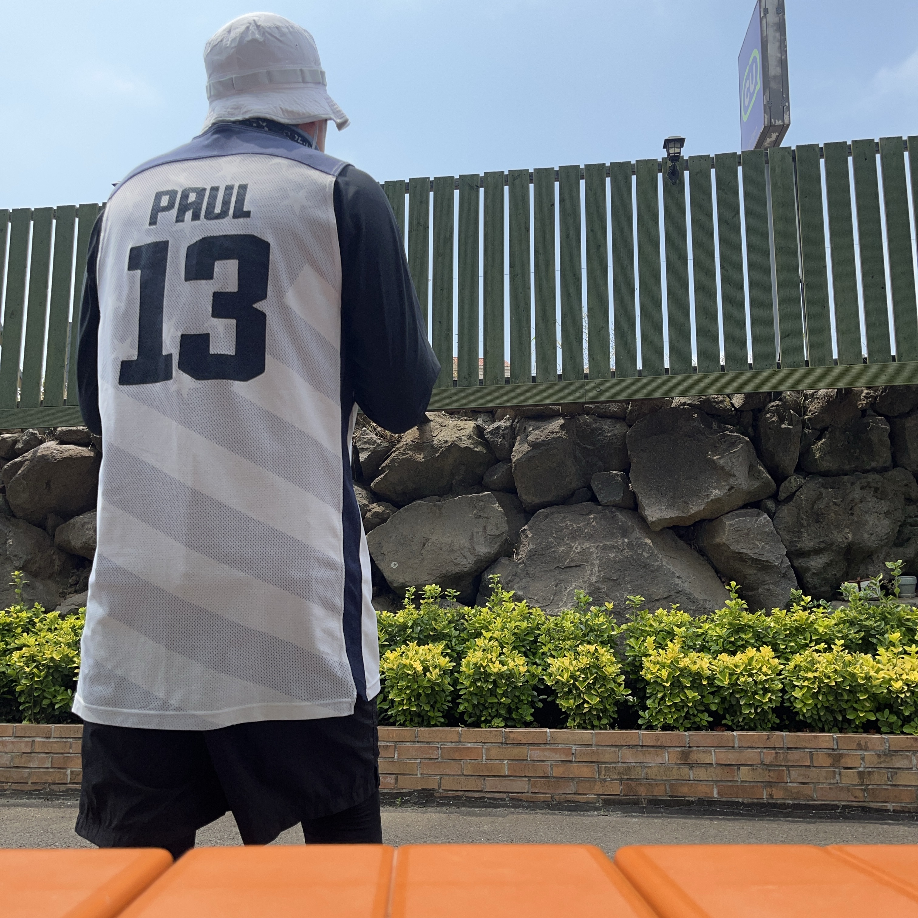 Nike Apex Dri-Fit Bucket Hat White Pure Platinum 착용 스타일