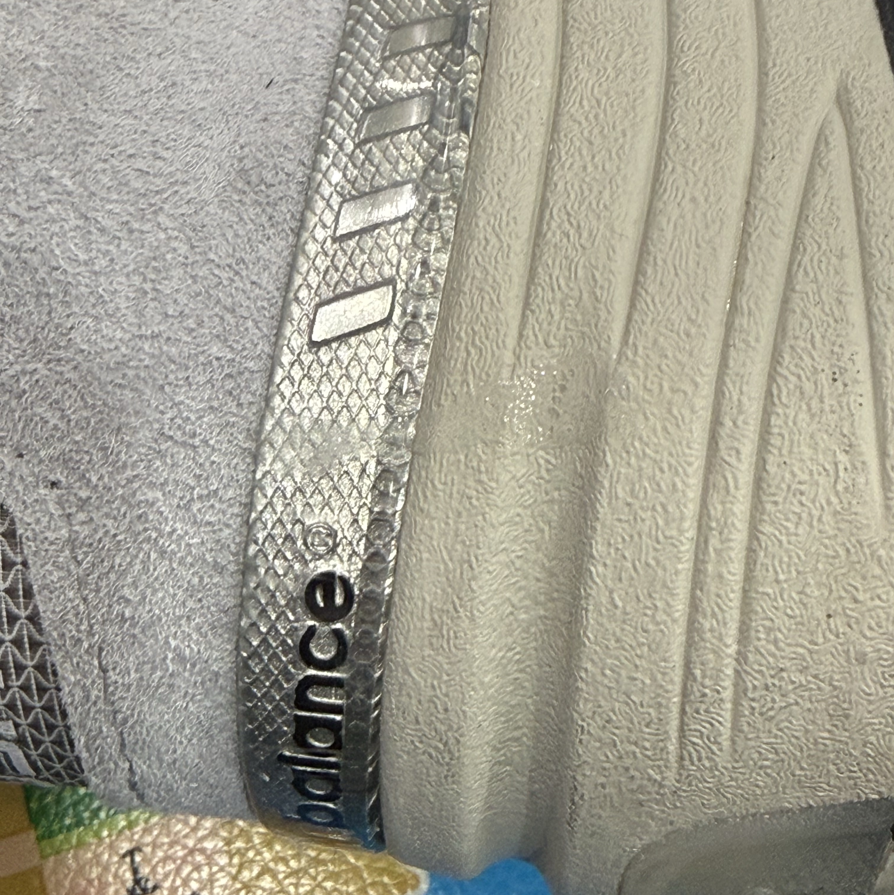 New Balance 992 Made in USA Core Grey Silver Metallic 착용 스타일