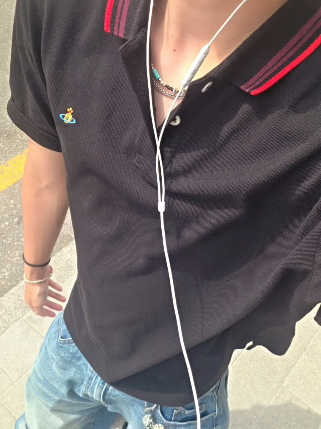 Vivienne Westwood Classic Polo T-Shirt Black 착용 스타일