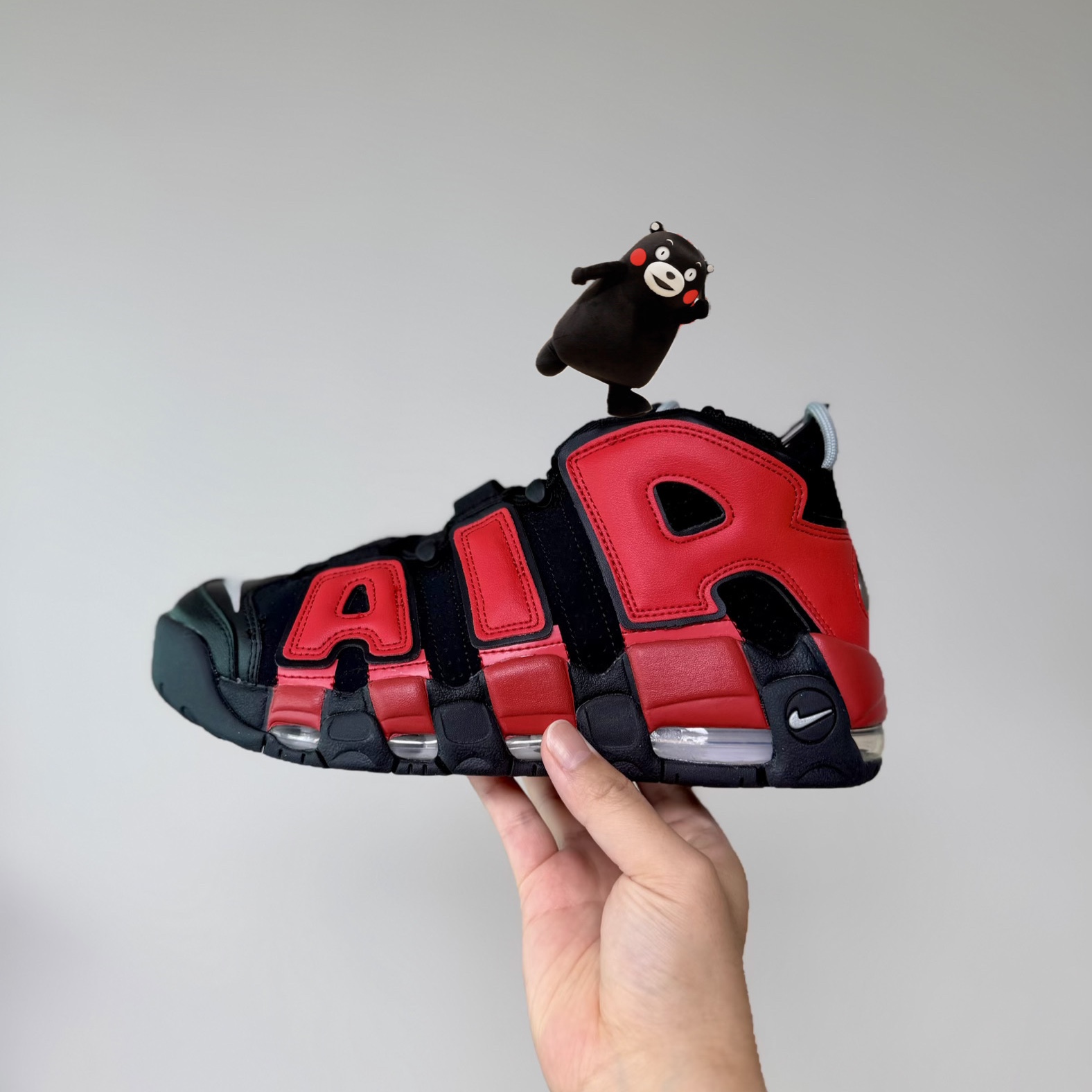 Nike Air More Uptempo 96 Black University Red 착용 스타일 - 1