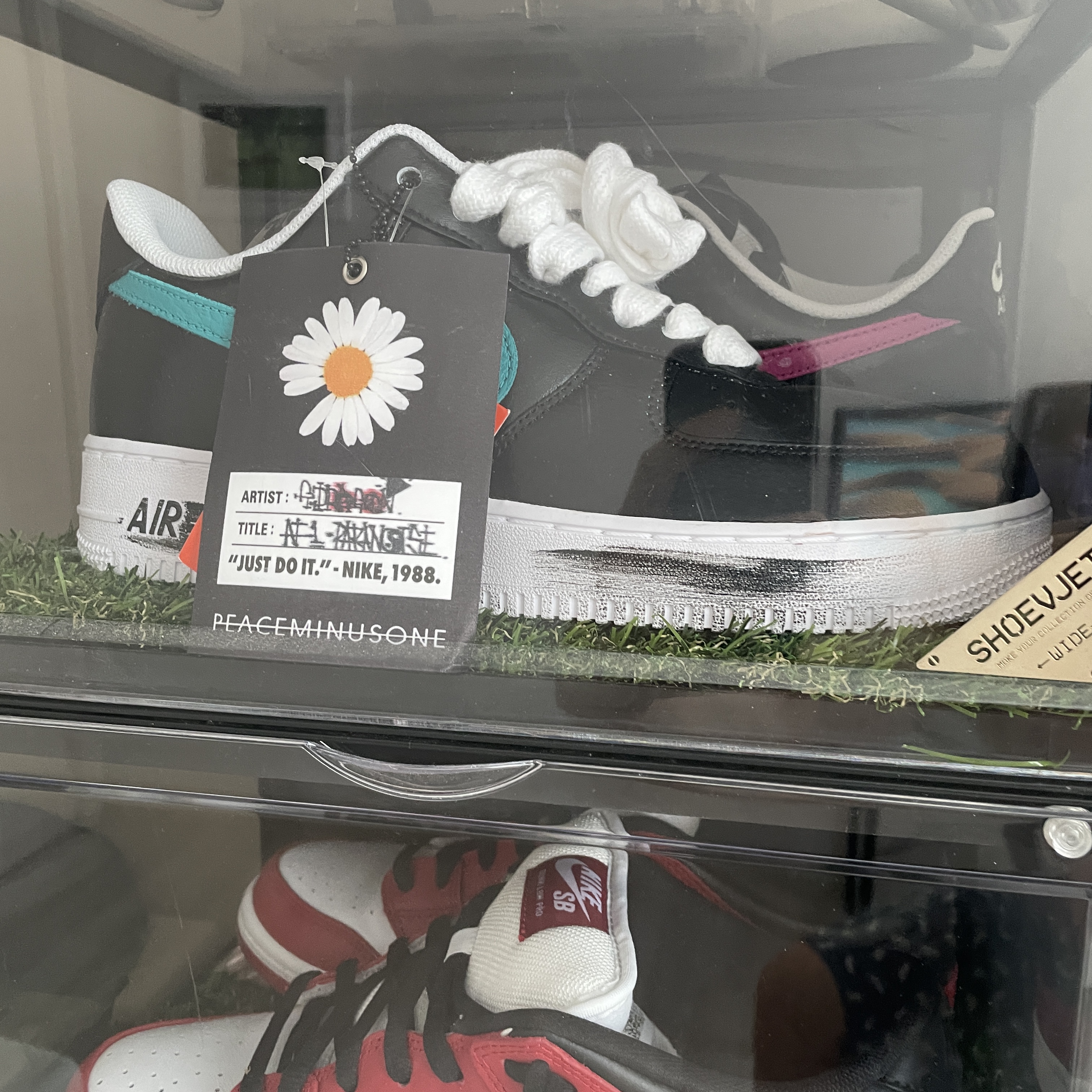 Nike x Peaceminusone Air Force 1 Low Para-Noise 3.0 Black and Multicolor 착용 스타일