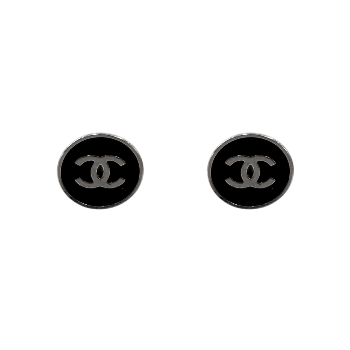 ITHP8AVLW3G8 Chanel Black Round CC Silver Earrings A-B40621