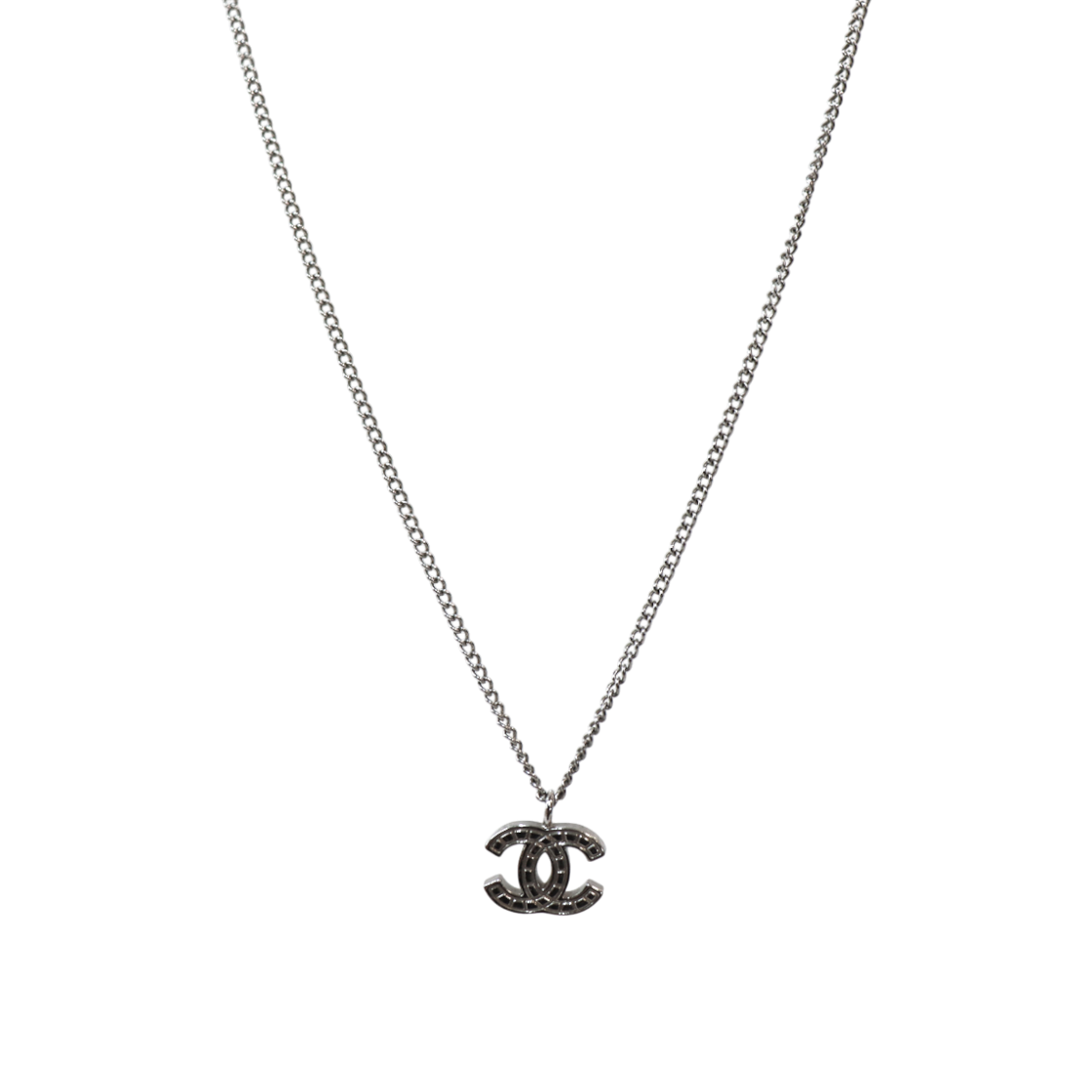 ITQGUJABP83W Chanel Chocolate Bar CC Silver Necklace A-B65011