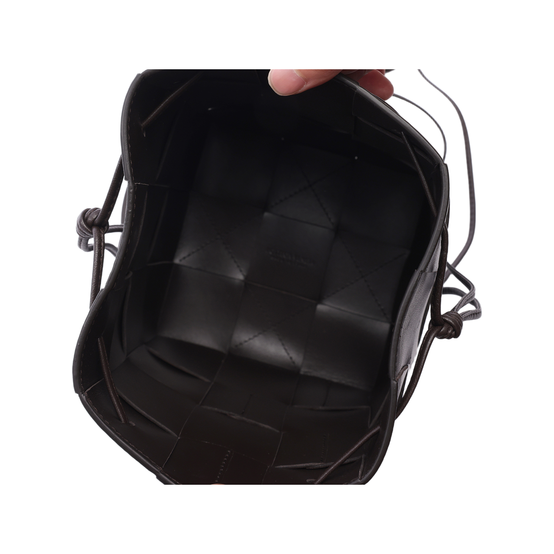 [25% 쿠폰] 보테가 베네타 스몰 레더 카세트 버킷백 폰덴테([25% 쿠폰] Bottega Veneta Small Leather Cassette Bucket Bag Fondant) - 6