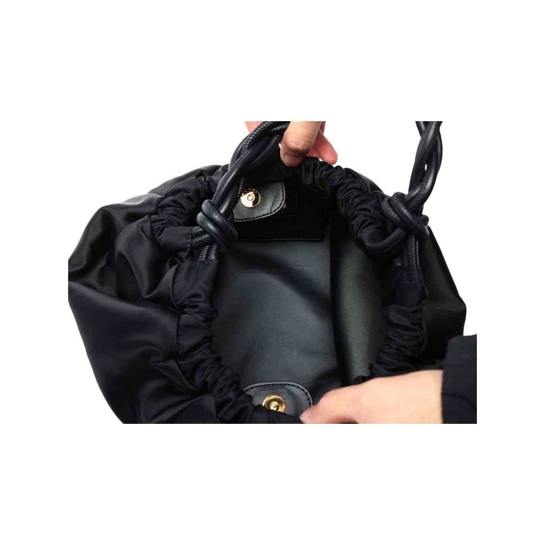 [25% 쿠폰] 마르니 로고 트위스트 스트랩 숄더백 블랙([25% 쿠폰] Marni Logo Twist Strap Shoulder Bag Black) - 6