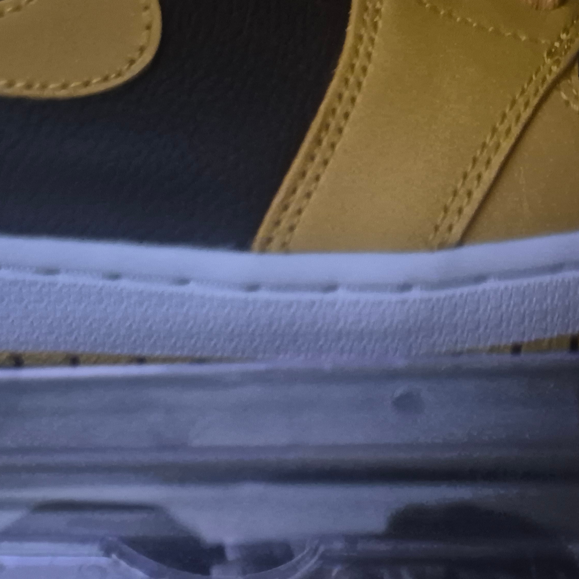 조던 1 레트로 하이 OG 폴른 착용 스타일