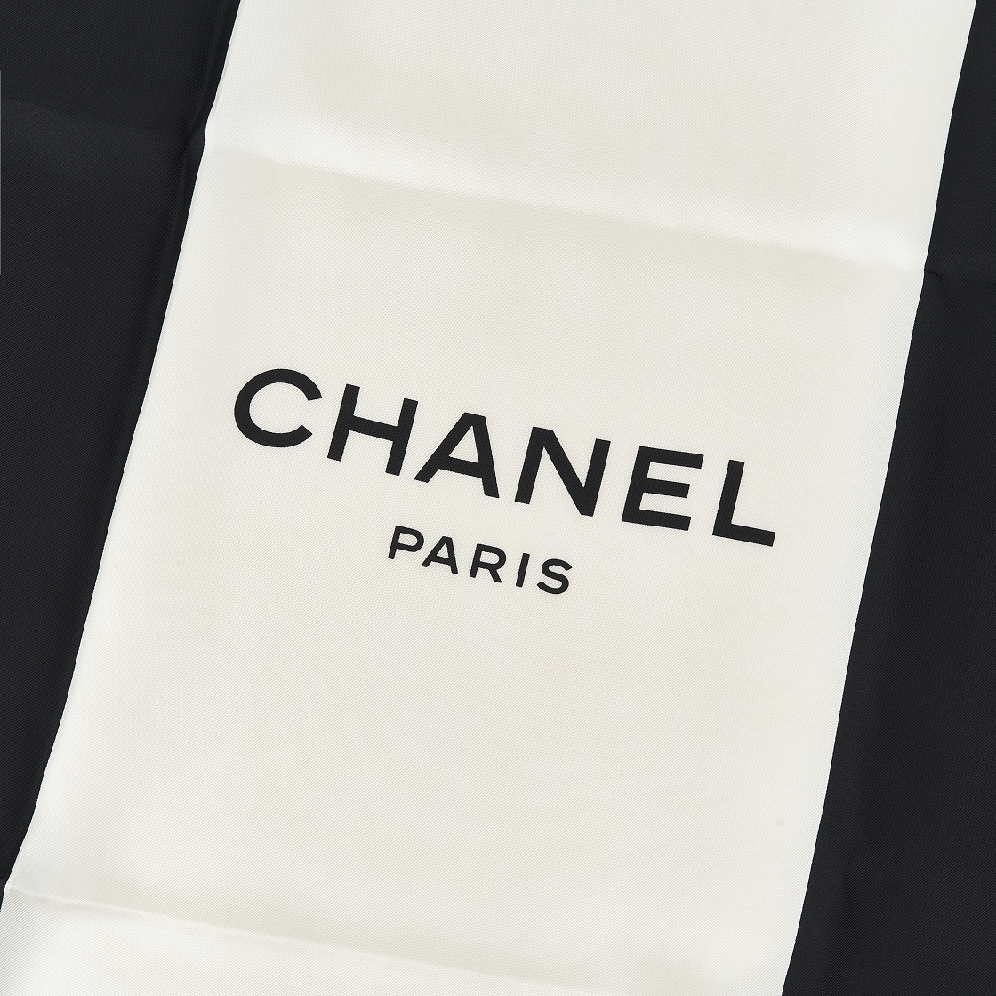 샤넬 스퀘어 스카프 실크 트윌 & 에크루 블랙(Chanel Square Scarf Silk Twill & Ecru Black) - 2