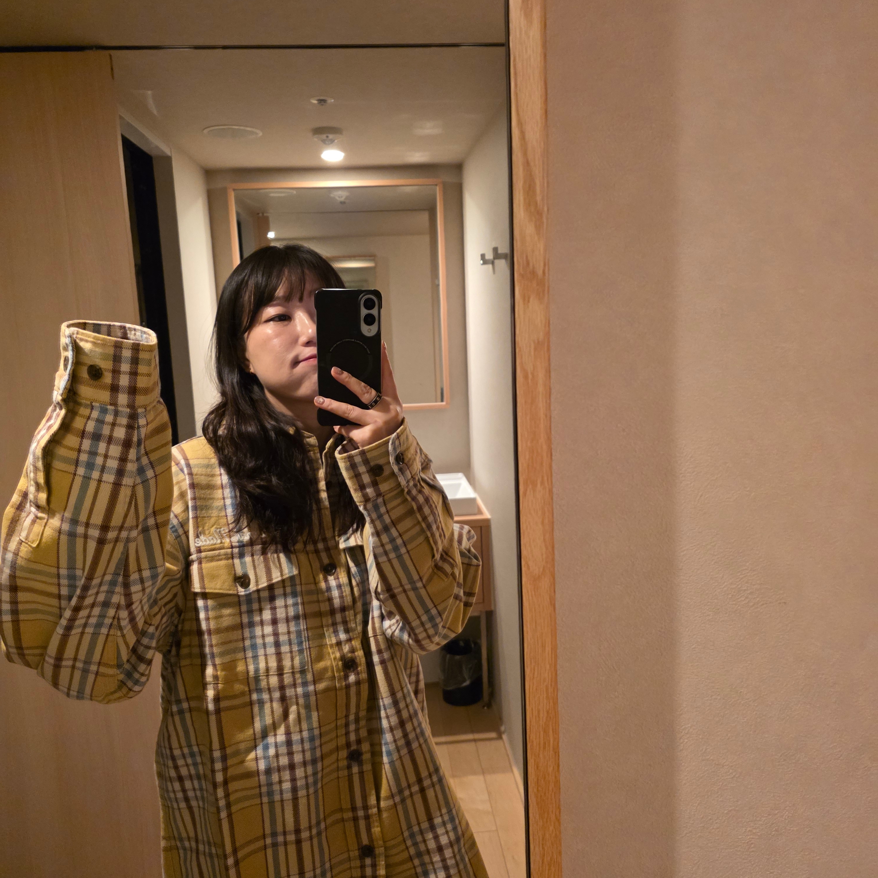크롬하츠 스페이서 포에버 링 6mm 실버, 휴먼 메이드 체크 셔츠 옐로우 착용 스타일 - 3