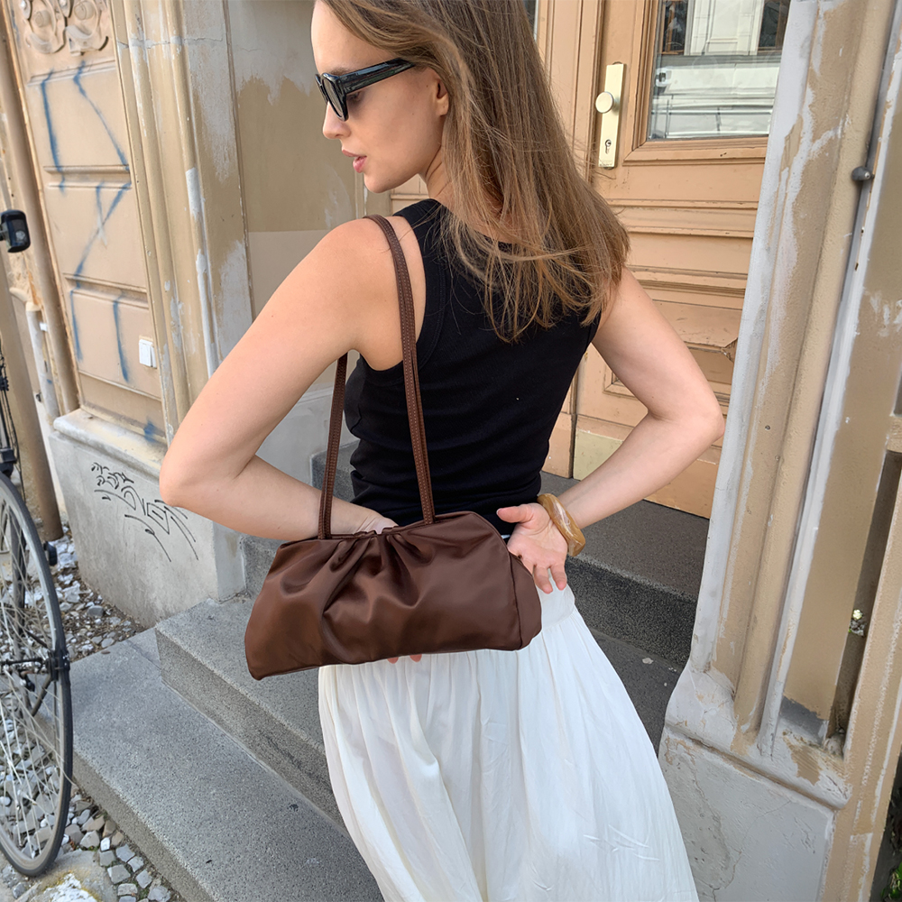 하아카이브 x 유카이브 브리오슈 나일론 숄더백 브라운(Hah Archive x Yuchive  Brioche Nylon Shoulder Bag Brown) - 3