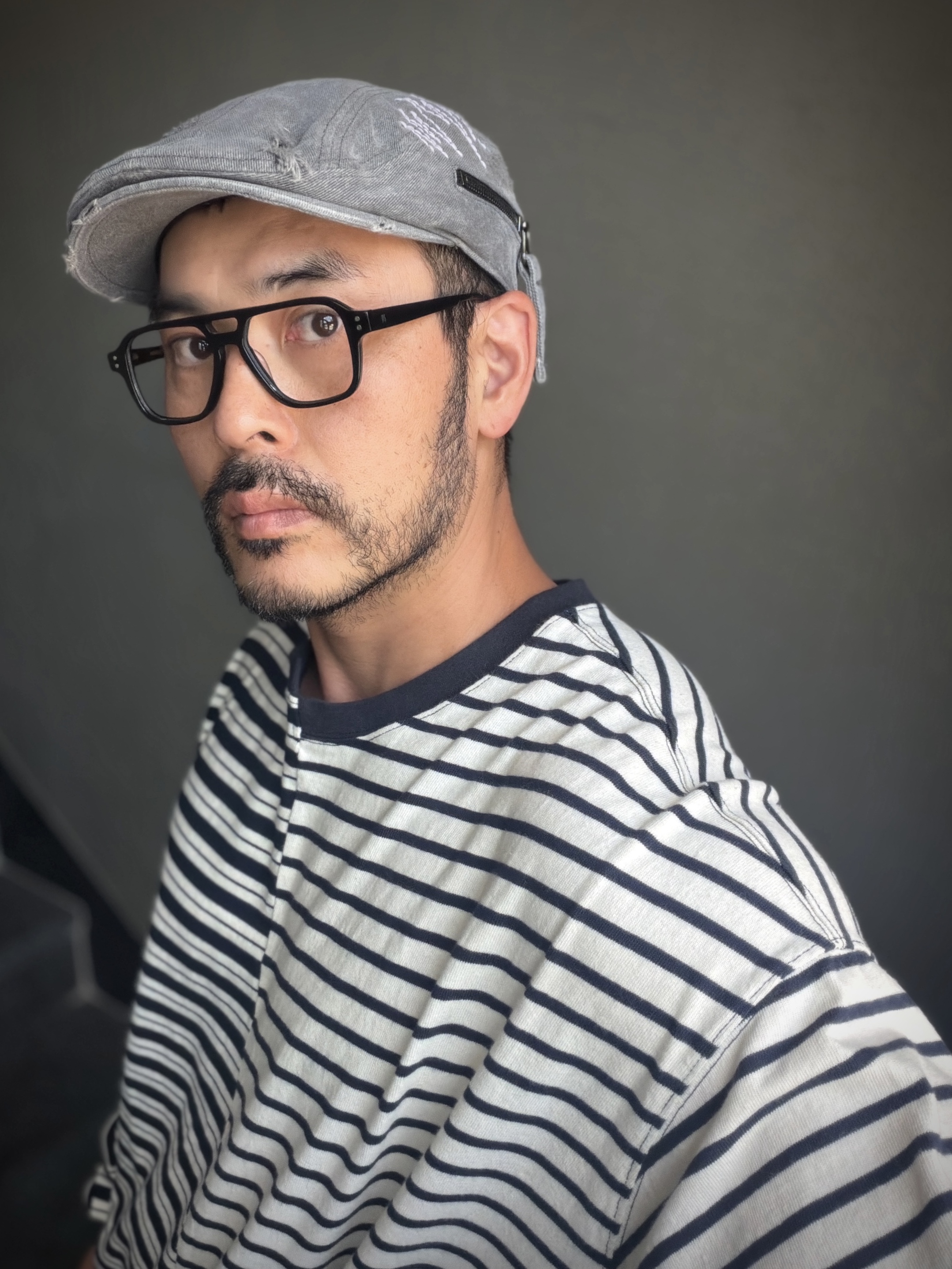 아디다스 x 떠그 클럽 슈퍼스타 부츠 럭스 오프 화이트 코어 블랙, 앵글런 x 엔드 패러슈트 티셔츠 화이트 착용 스타일 - 5