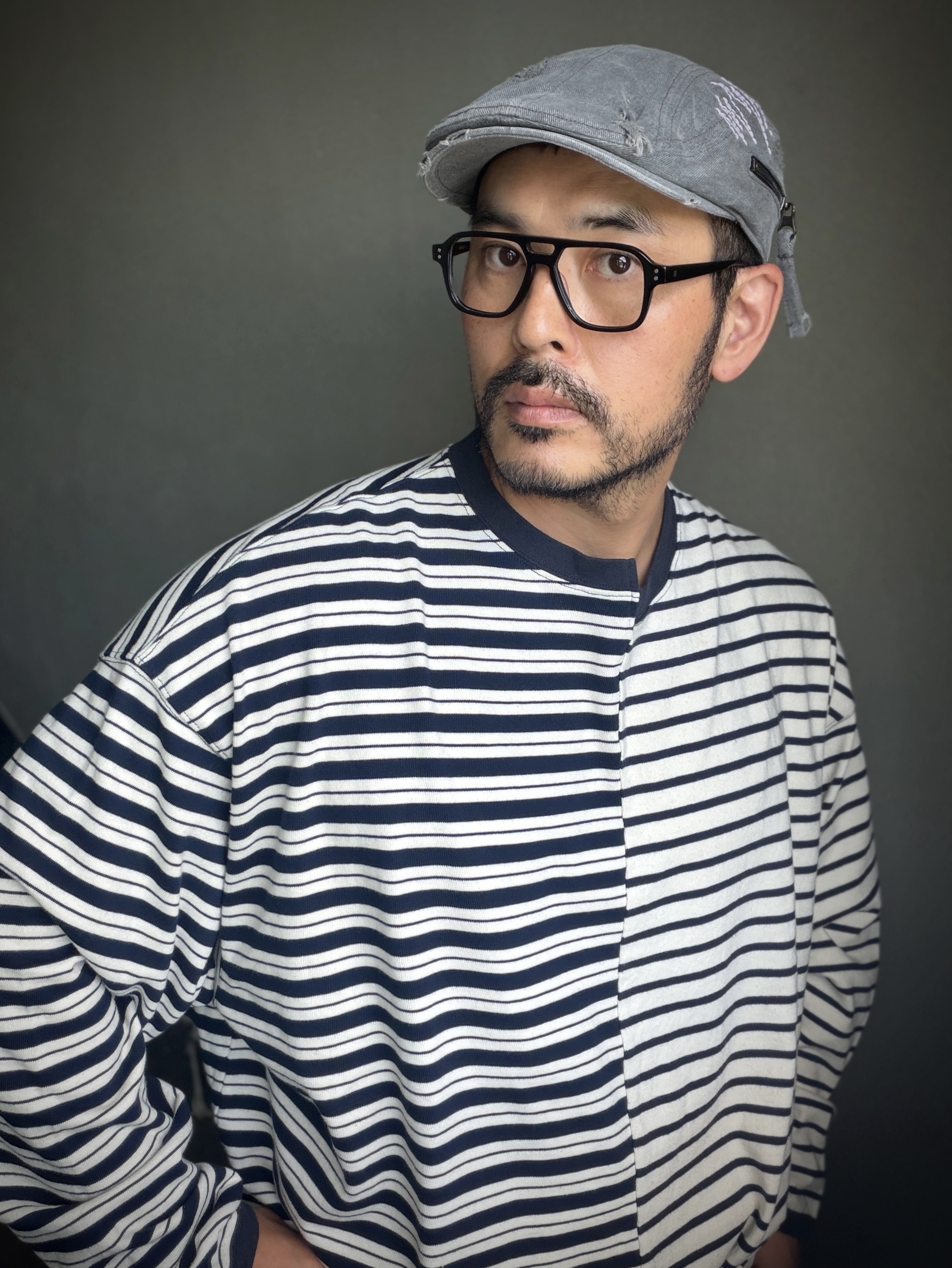 아디다스 x 떠그 클럽 슈퍼스타 부츠 럭스 오프 화이트 코어 블랙, 앵글런 x 엔드 패러슈트 티셔츠 화이트 착용 스타일 - 6