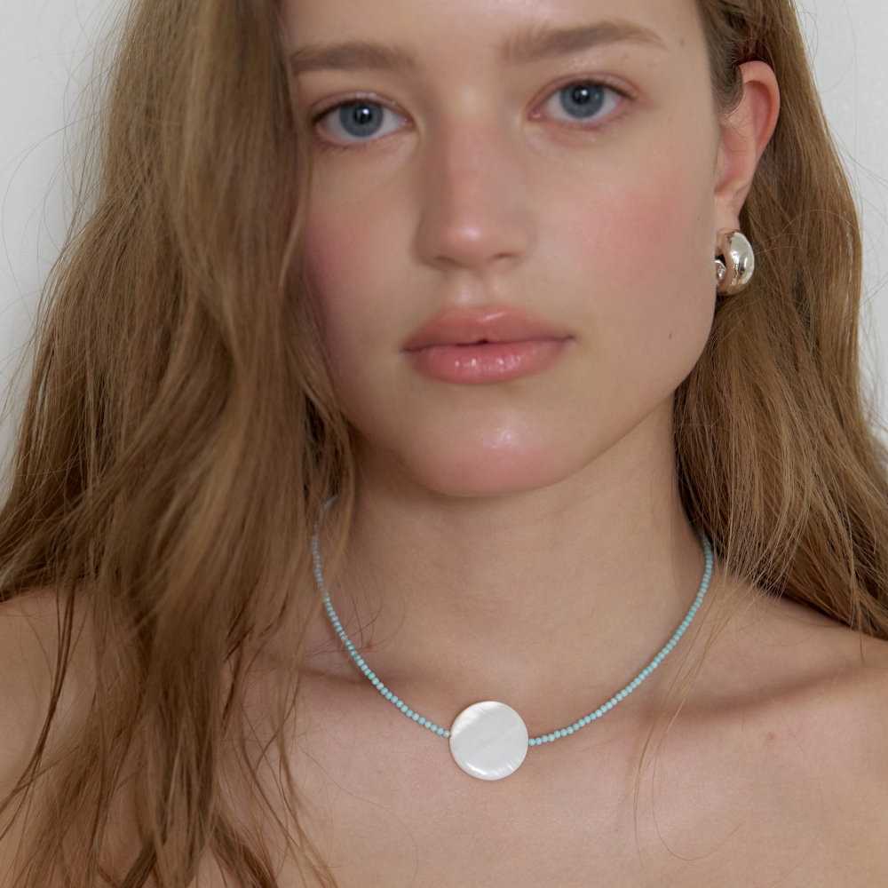 러브미몬스터 달 진주 하울라이트 목걸이 베이비블루(lovememonster Moon Pearl Howlite Necklace BABY BLUE) - 2