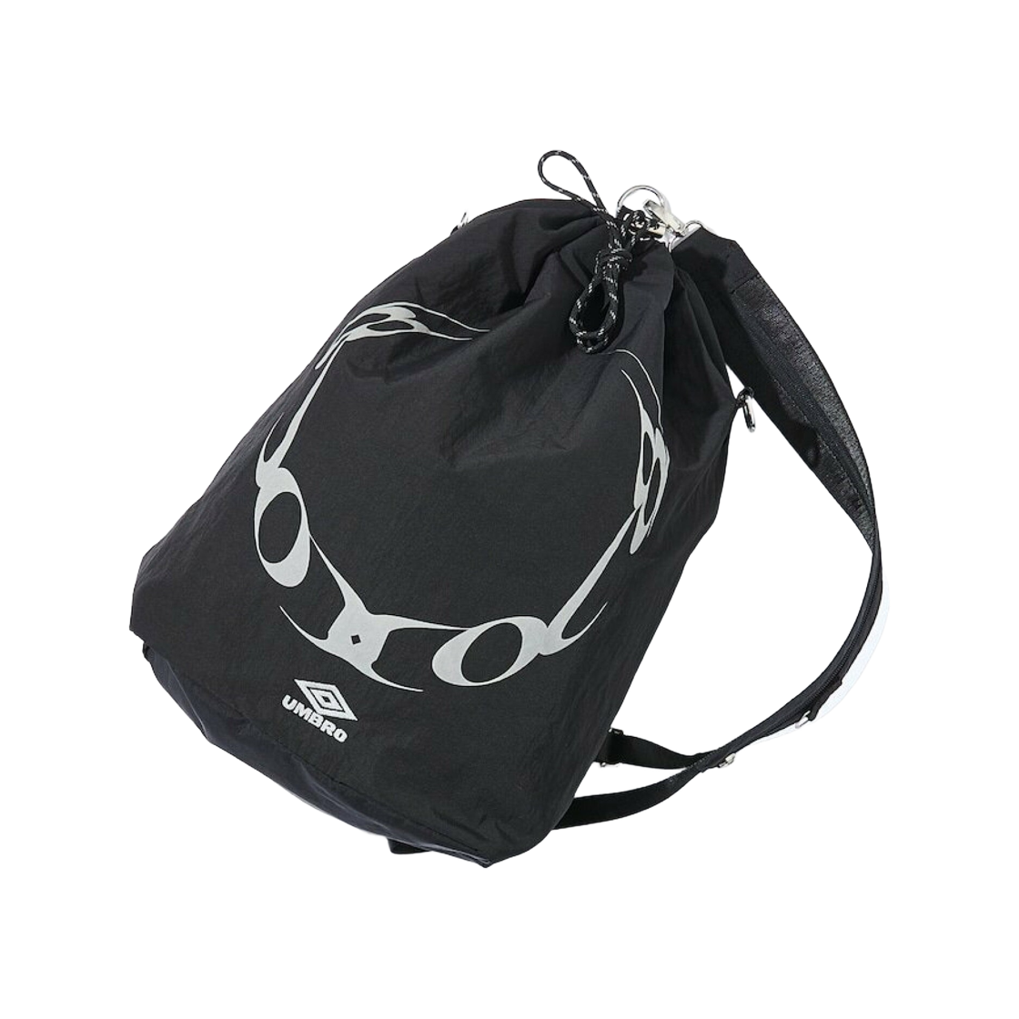 엄브로 x 원 오어 에이트 드로우스트링 백 블랙(Umbro x One Or Eight Drawstring Bag Black)