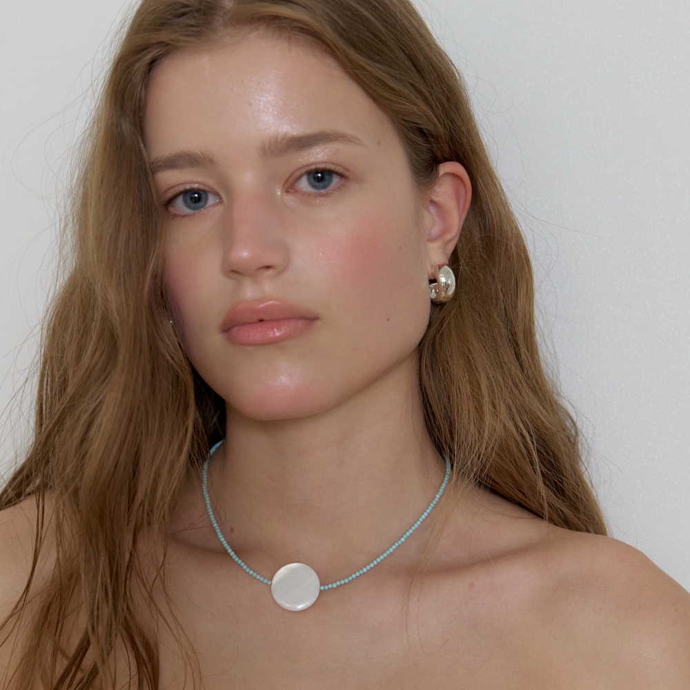 러브미몬스터 달 진주 하울라이트 목걸이 베이비블루(lovememonster Moon Pearl Howlite Necklace BABY BLUE) - 5
