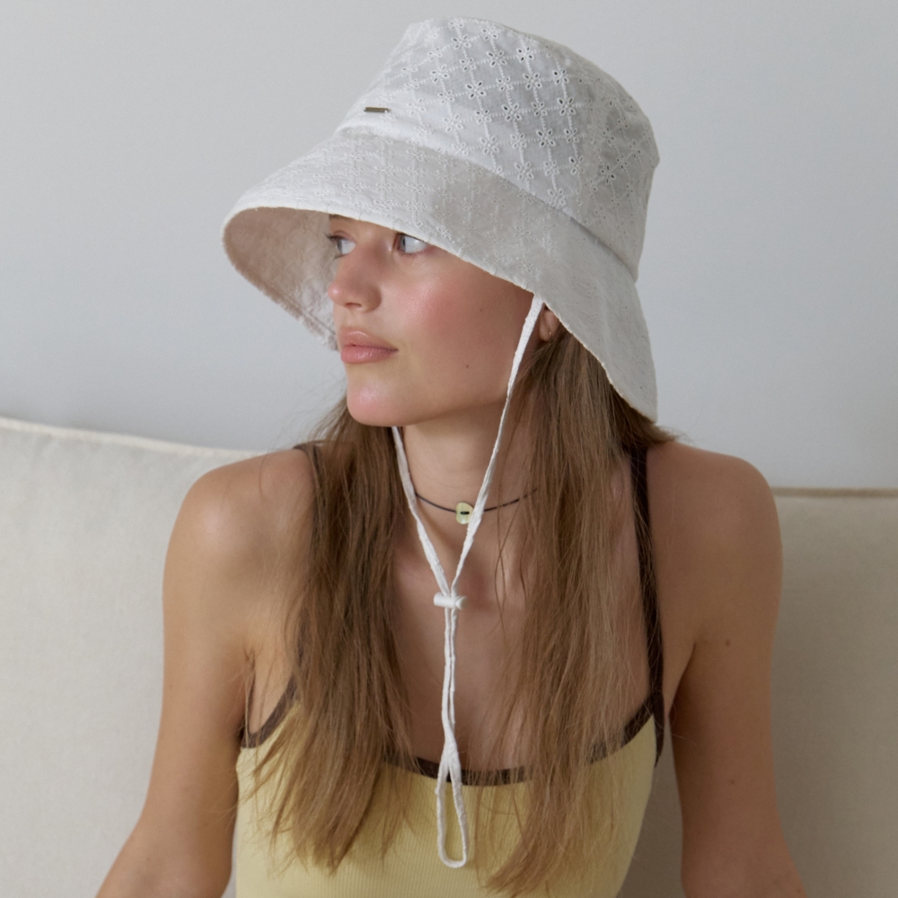 러브미몬스터 피크닉 플라워 레이스 버킷햇 화이트(lovememonster Picnic Flower Lace Bucket Hat WHITE) - 3