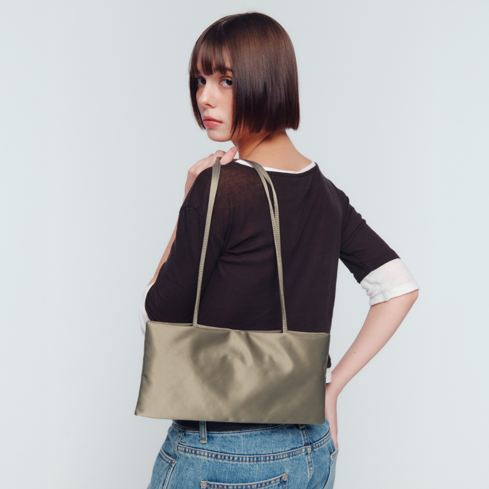 하아카아이브 실키 이스트 숄더백 올리브 그레이(Hah Archiv Silky East Shoulder Bag Olive Grey) - 4