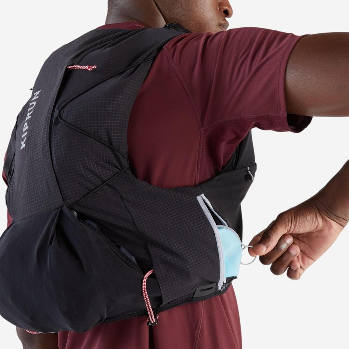 데카트론 트레일 러닝 백 15L 울트라 2L 하이드레이션 팩 포함 스모크 블랙(Decathlon Trail Running Bag 15L Ultra Includes 2L Hydration Pack Smoke Black) - 10