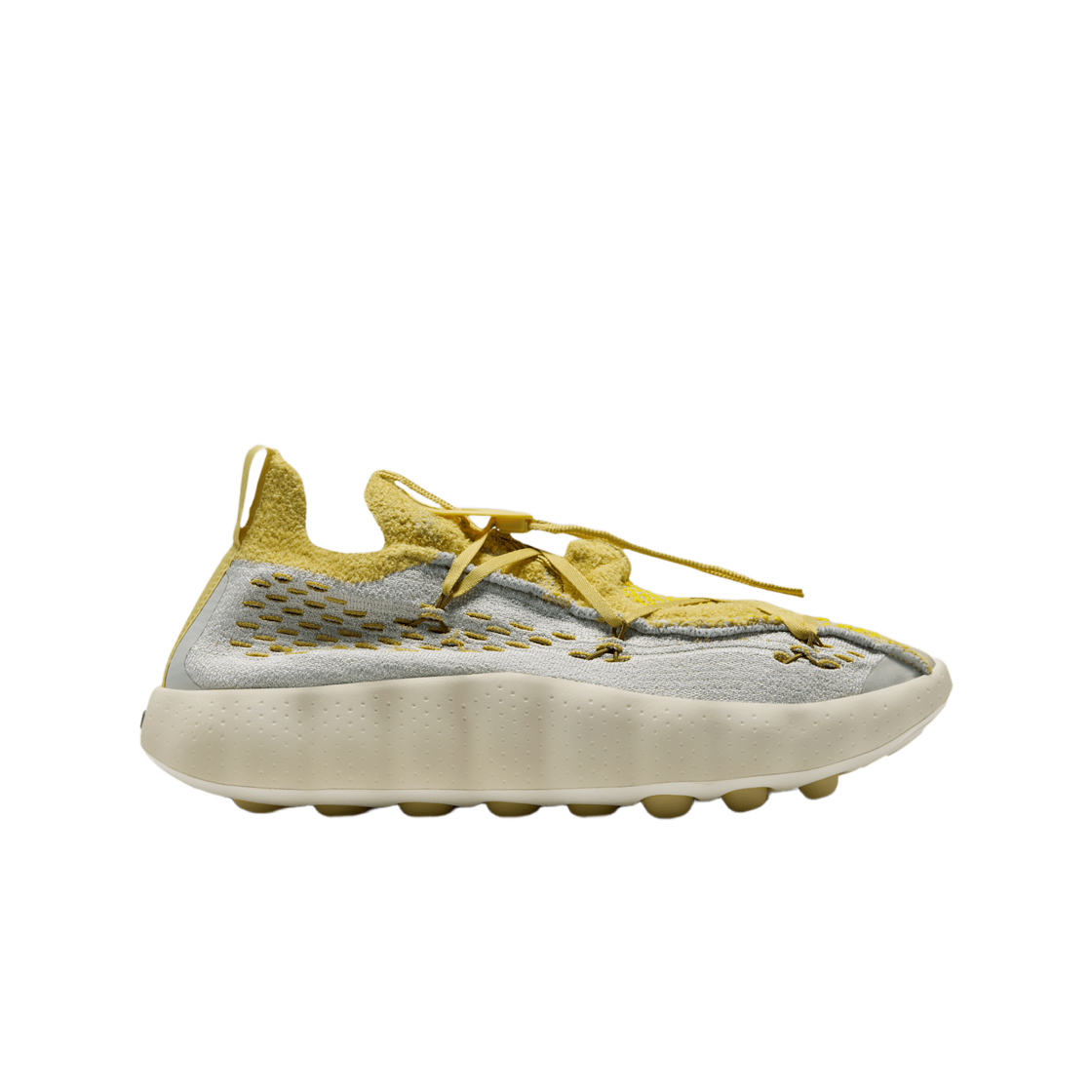 IR2176-003 Nike Mind 002 Light Bone and Saturn Gold