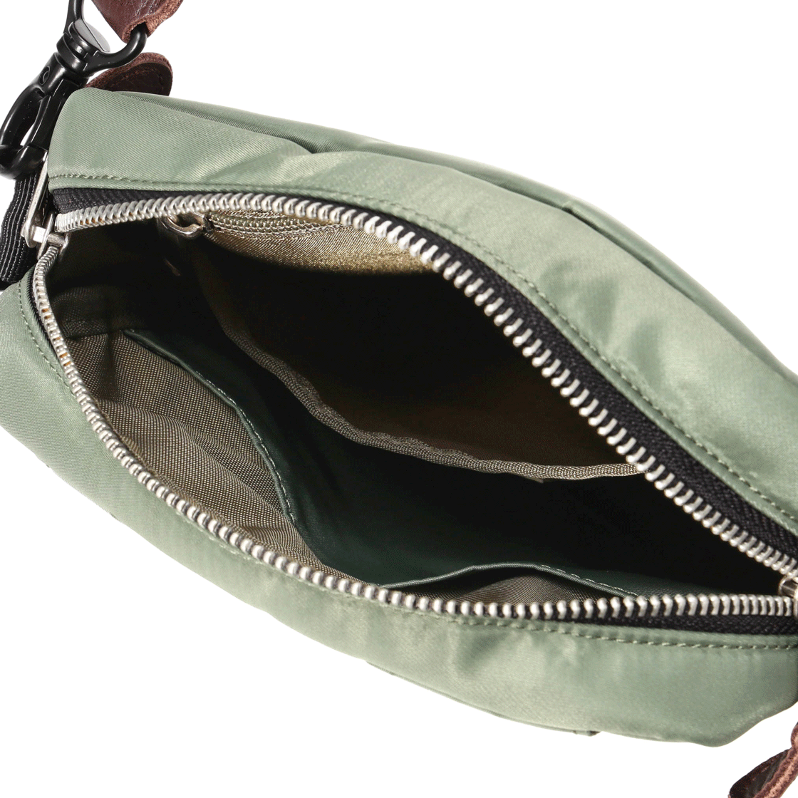 [KREAM 단독] 아비렉스 플라이트 나일론 버티컬 숄더 백 세이지([KREAM 단독] Avirex Flight Nylon Vertical Shoulder Bag Sage) - 6
