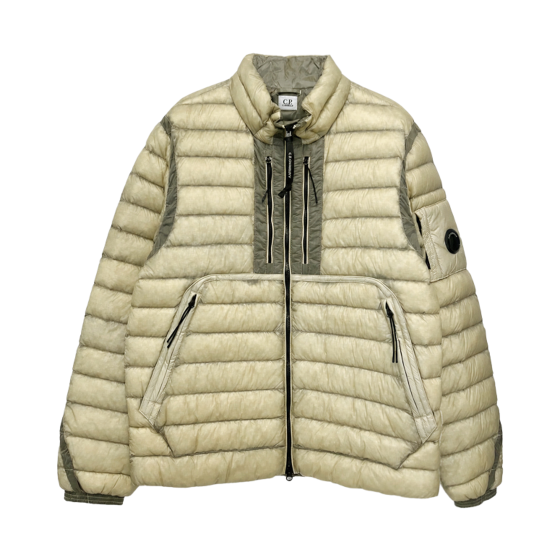 21CMOW022A 110416A 120 [25% 쿠폰] C.P. Company Lens Badge DD Shell Padded Jacket Silver Birch - 26FW
