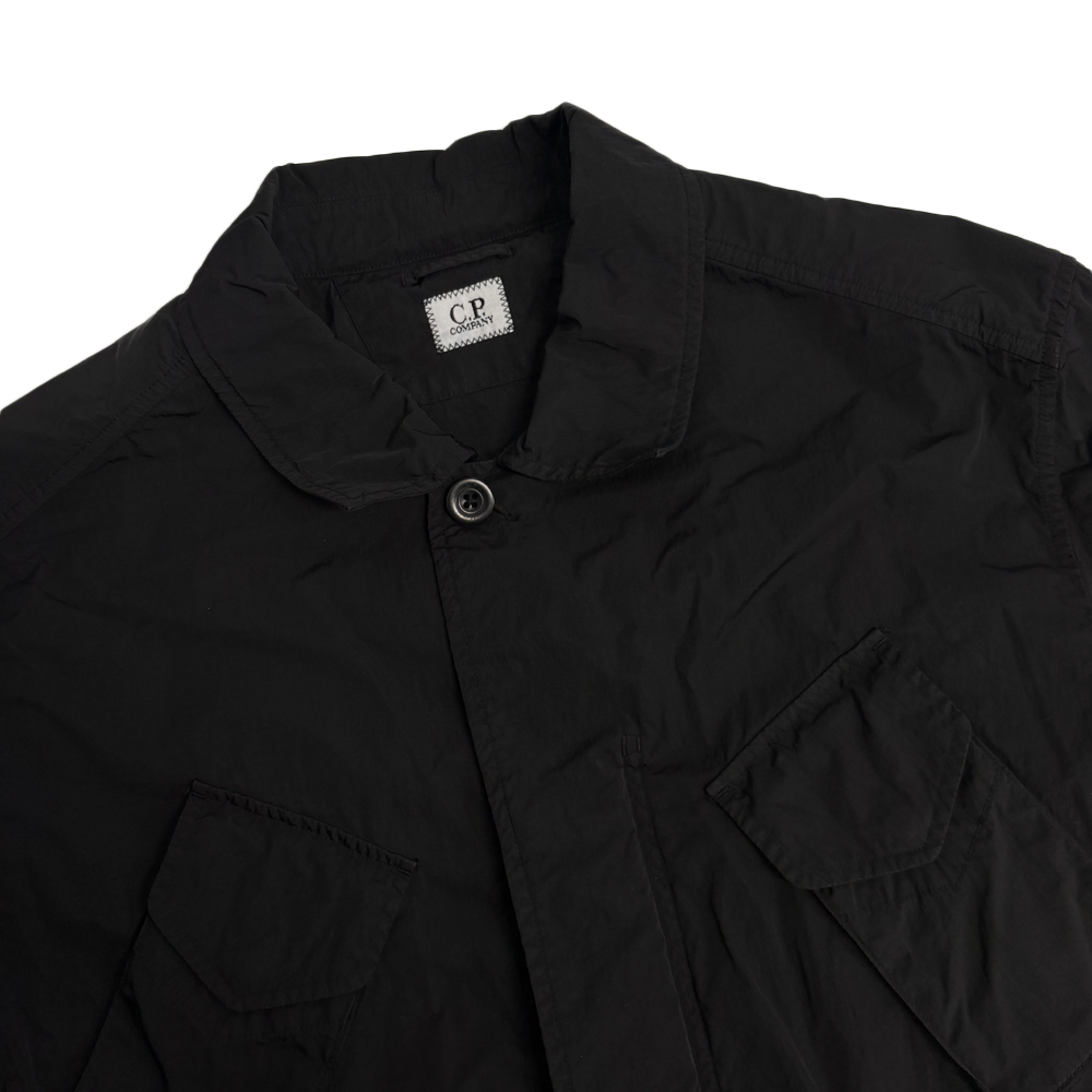 [25% 쿠폰] C.P. 컴퍼니 렌즈 와펜 크롬 R 필드자켓 블랙  - 26SS([25% 쿠폰] C.P. Company Lens Badge Chrome-R Field Jacket Black - 26SS) - 4