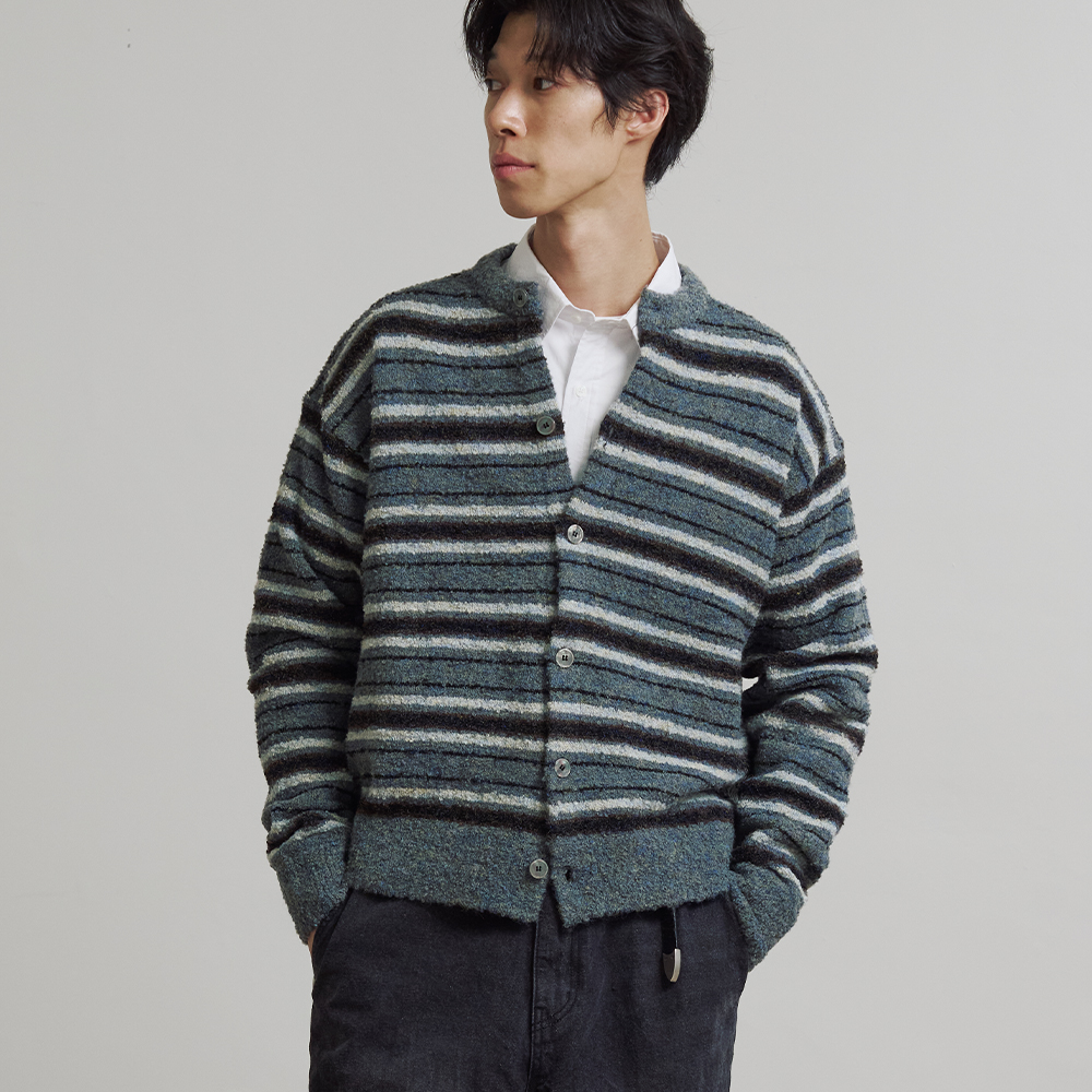 니티드 부클 스트라이프 크롭 라운드 가디건 그레이(Knitted Boucle Stripe Crop Round Cardigan Grey) - 2