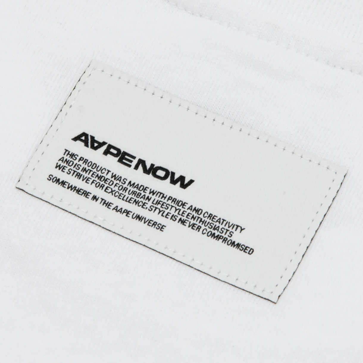 에이프 문페이스 로고 롱 슬리브 티 화이트 - 26FW(AAPE Moonface Logo Long Sleeve Tee White - 26FW) - 4