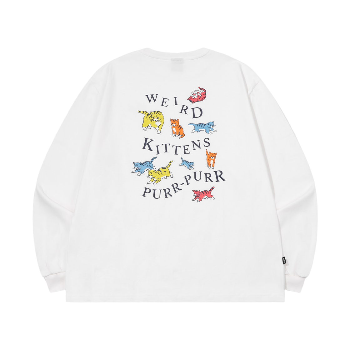 C26FA30 CPGN STUDIO Weird Kitten Long Sleeve Star White