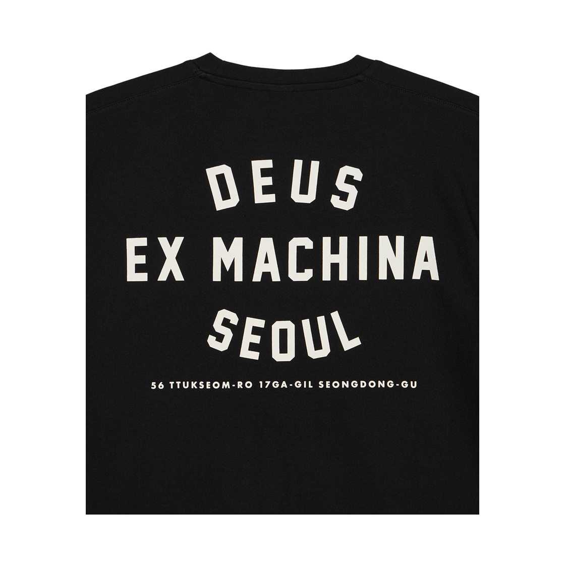 [6% 적립] 데우스 엑스 마키나 서울 컬리지 어드레스 티셔츠 블랙([6% 적립] Deus Ex Machina Seoul College Address Tee Black) - 6