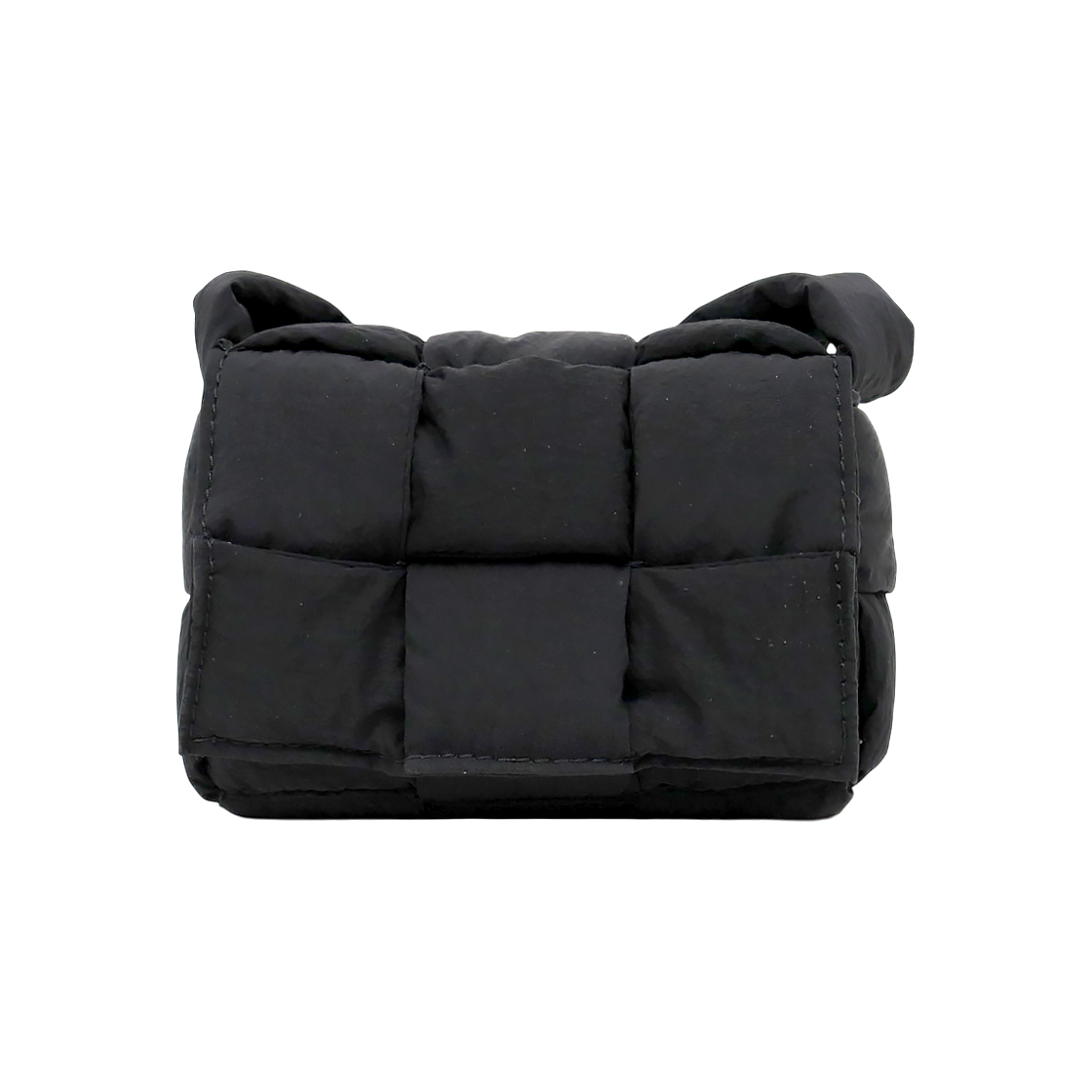 IT9GRILC4S44 Bottega Veneta Black Mini Padded Cassette Bag